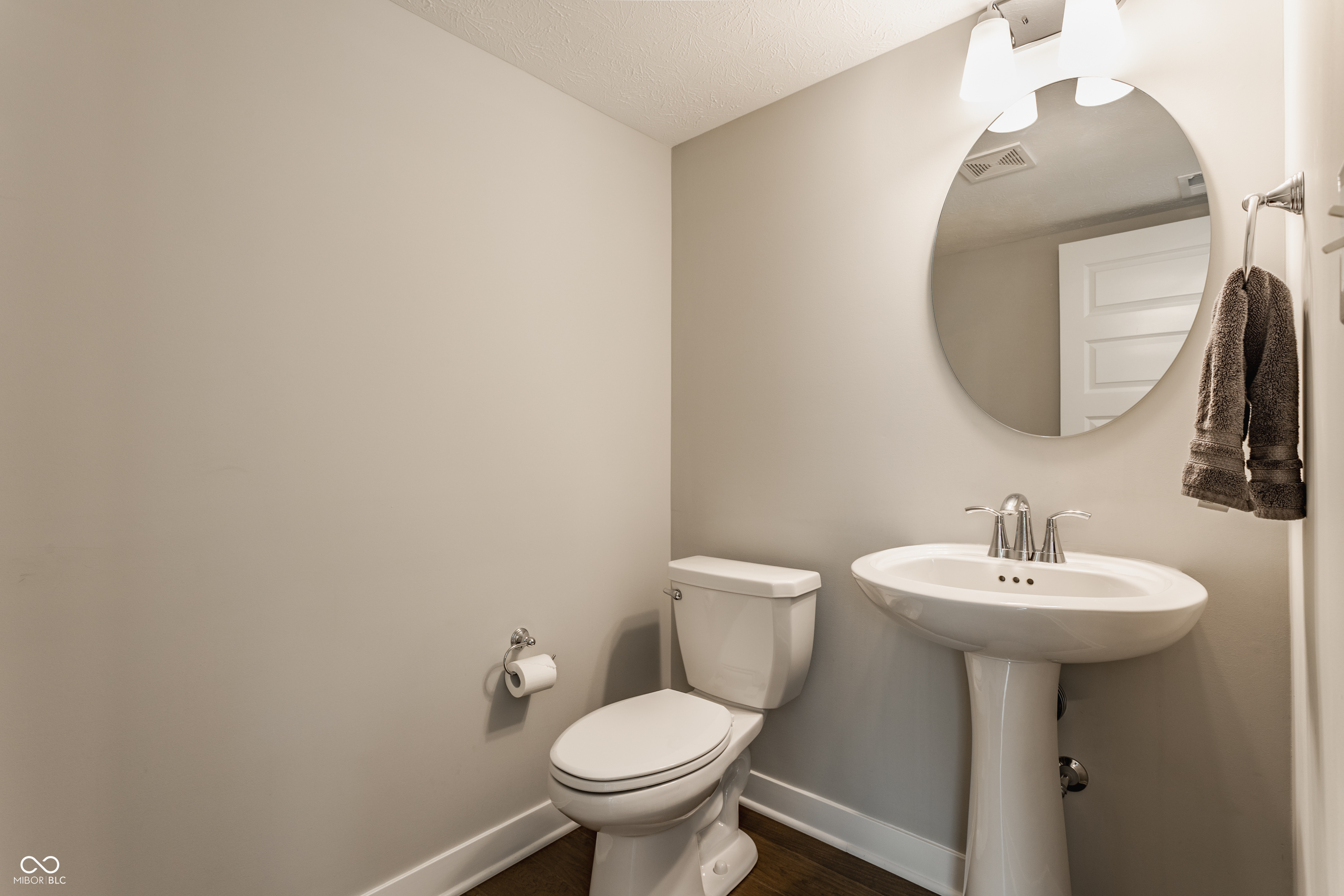 13330 Saxony Boulevard W