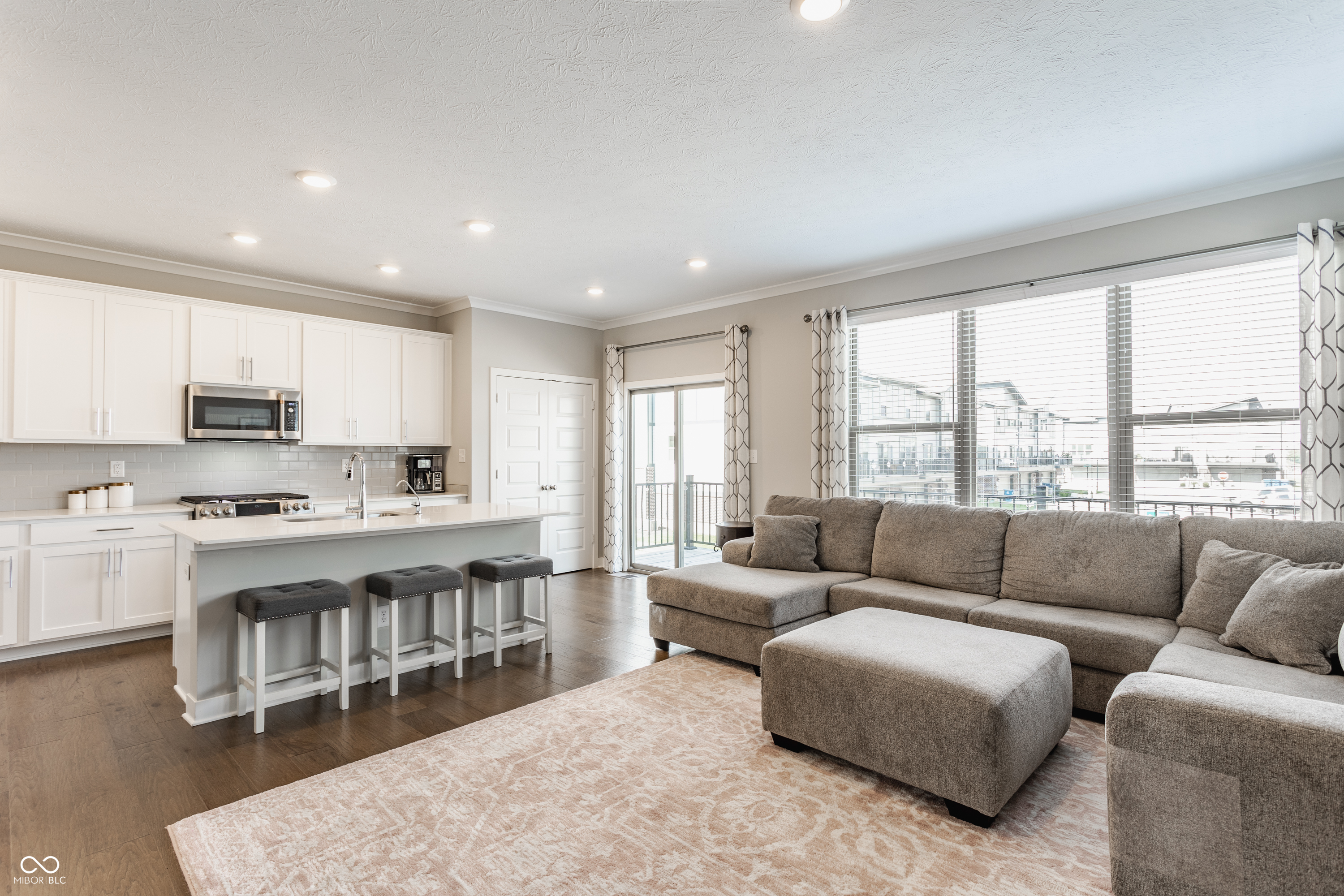 13330 Saxony Boulevard W