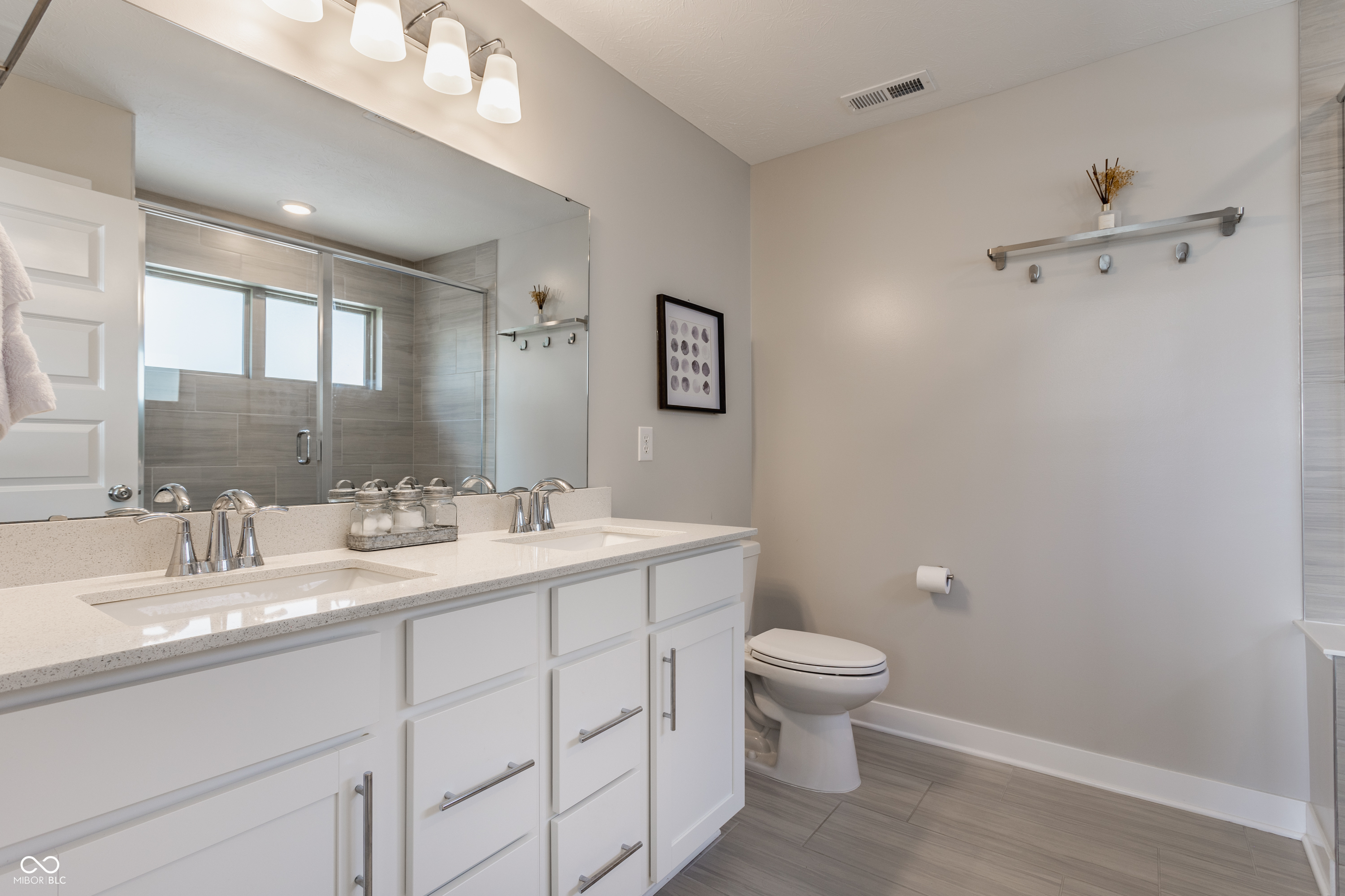 13330 Saxony Boulevard W