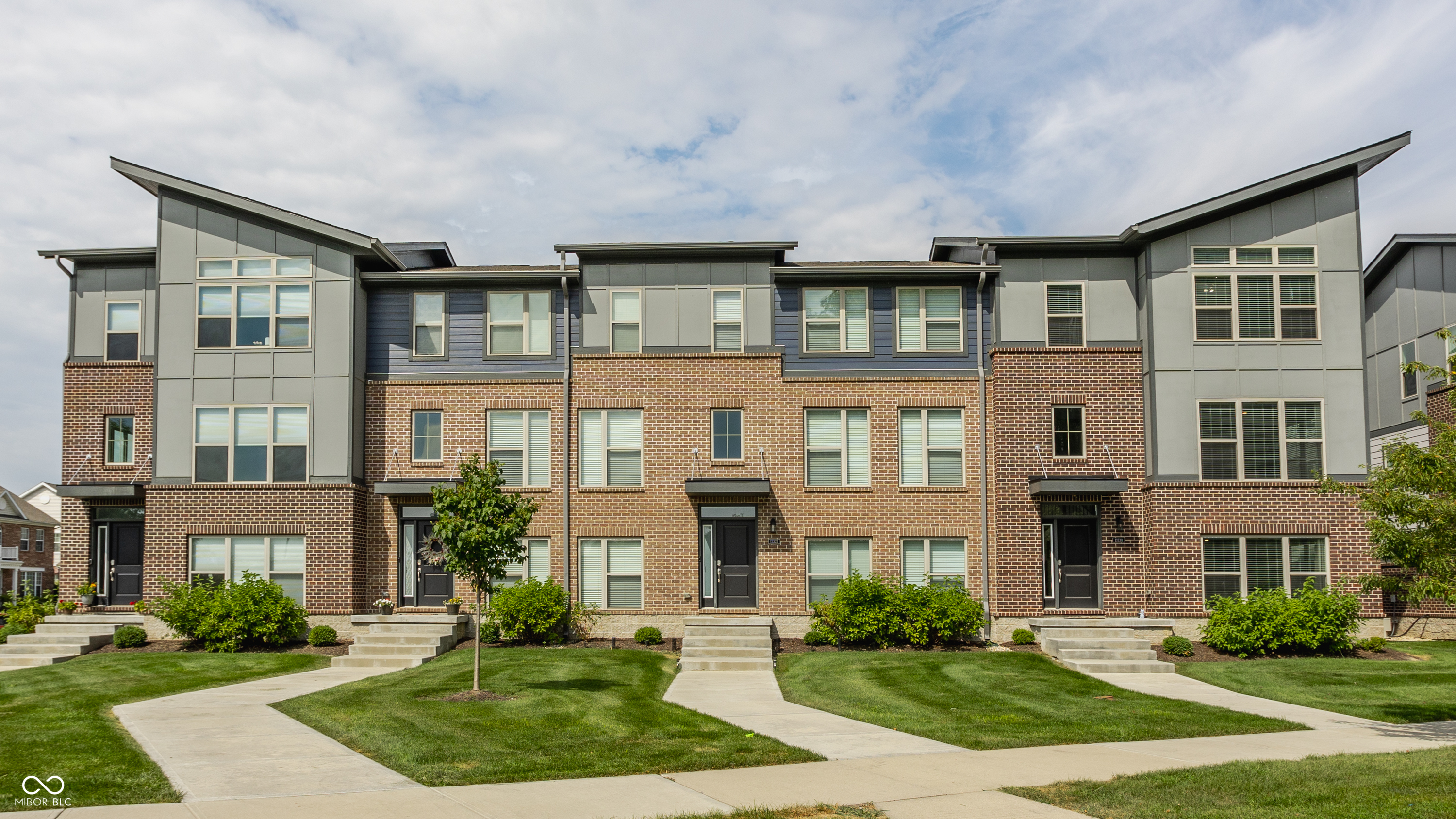 13330 Saxony Boulevard W