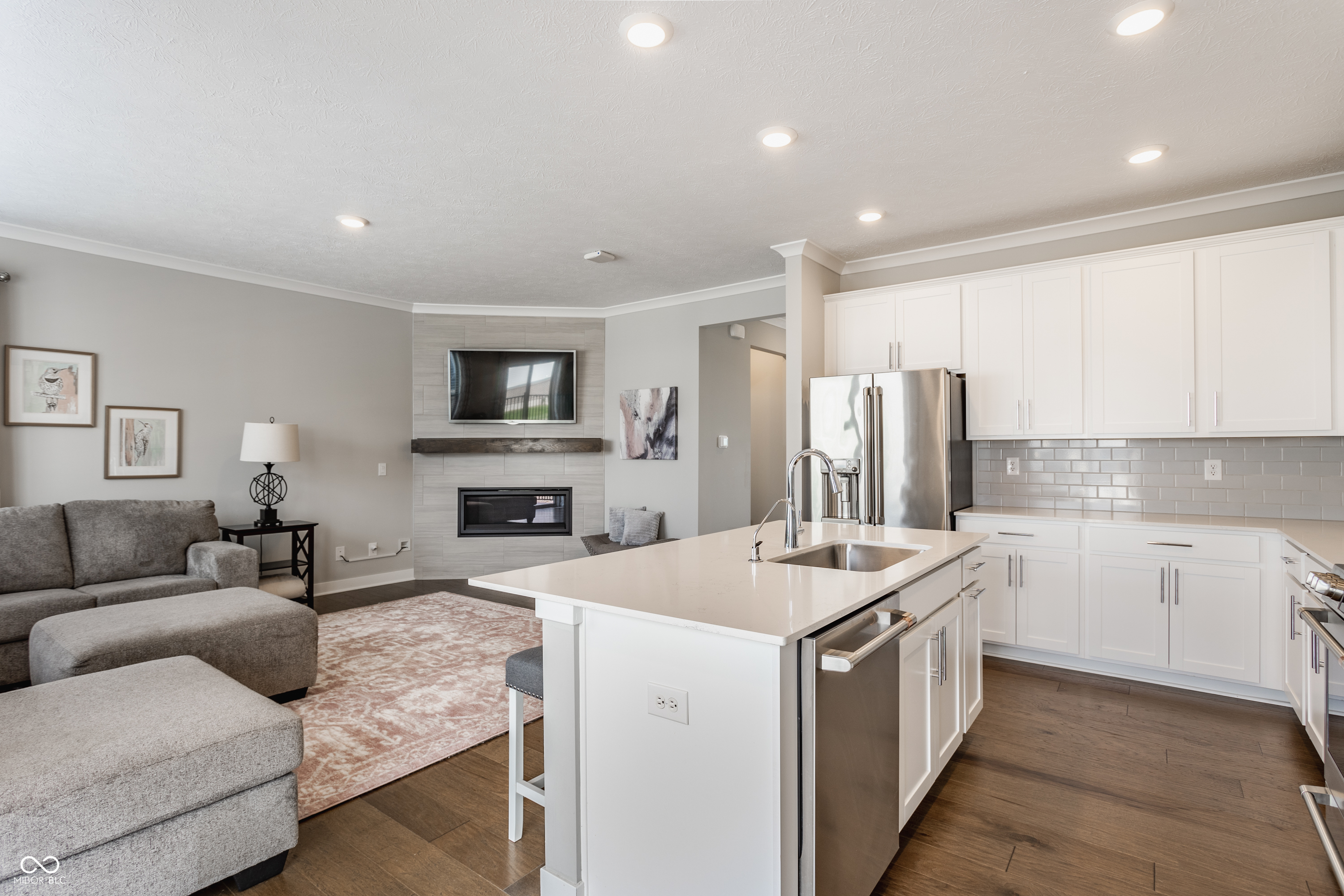 13330 Saxony Boulevard W