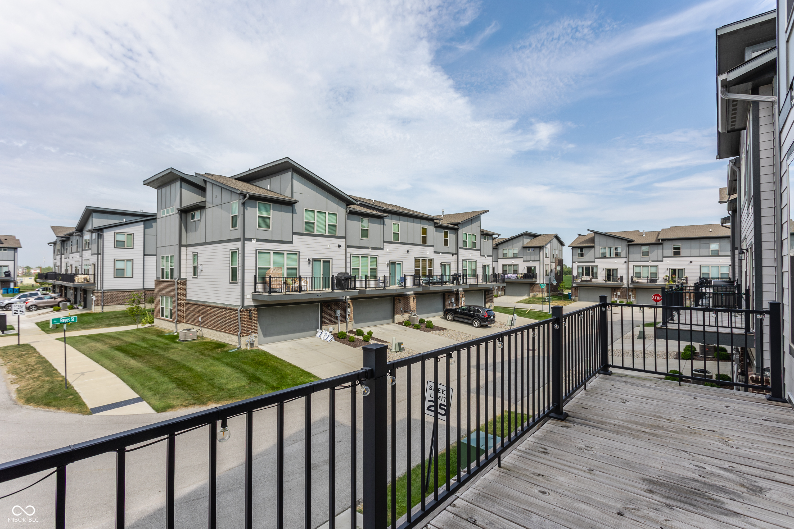 13330 Saxony Boulevard W