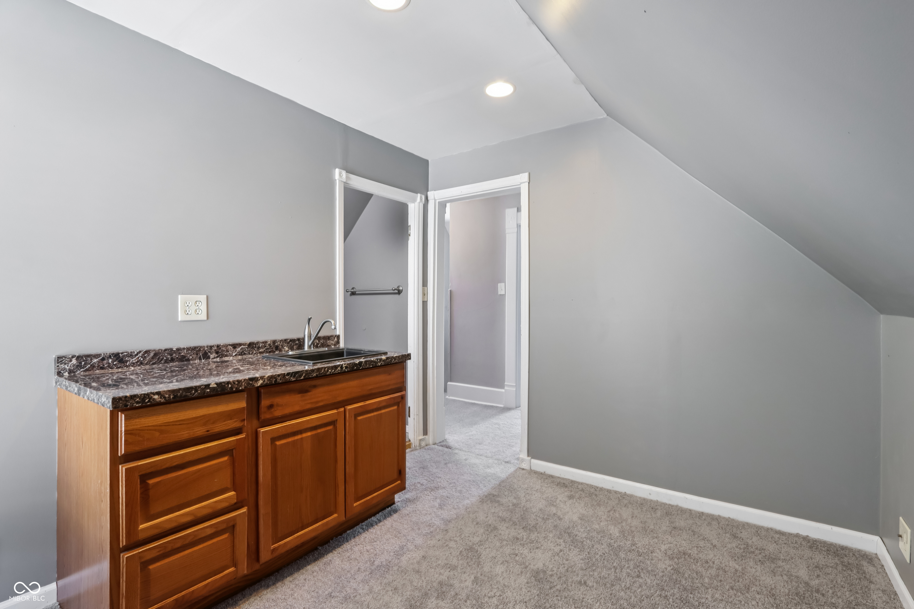 604 E Jefferson Street