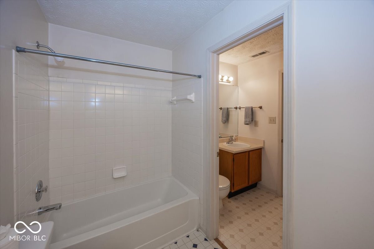 6614 Sundown Drive N