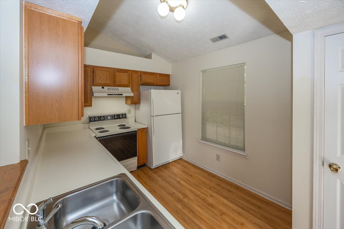 6614 Sundown Drive N