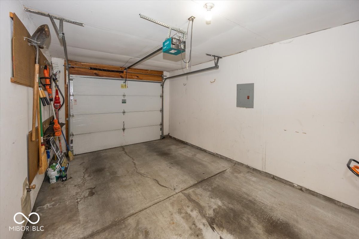 6614 Sundown Drive N