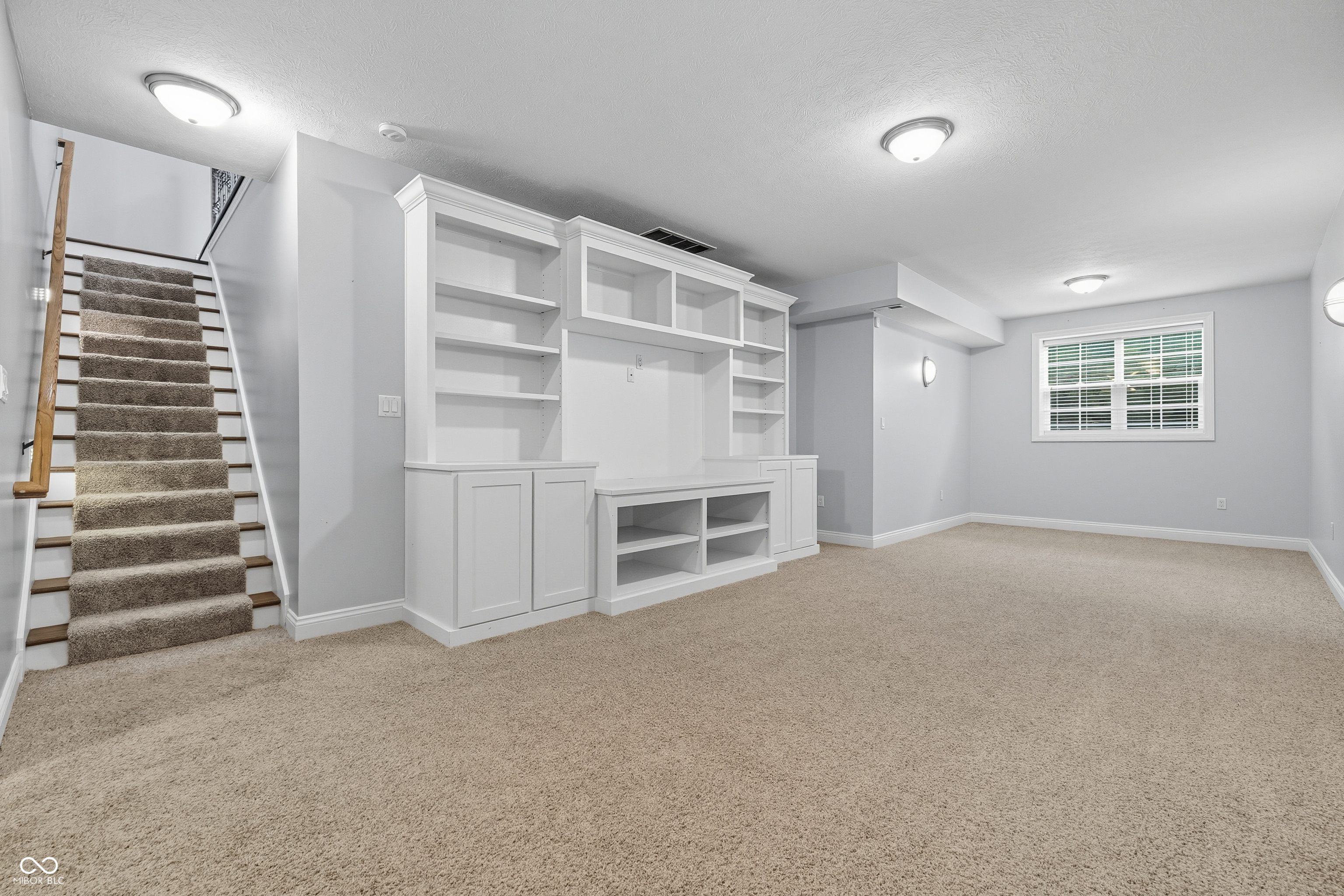 137 Avon Lane