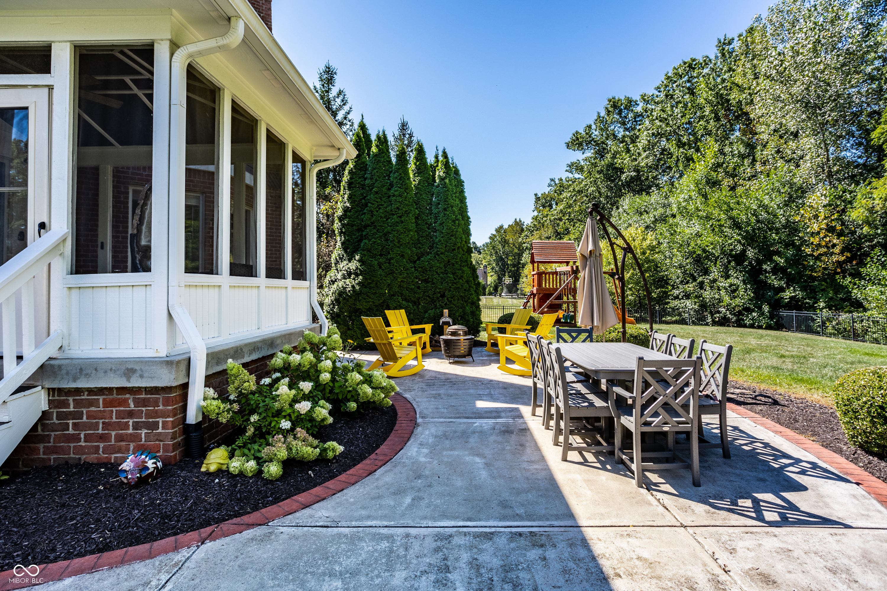10900 Jasmine Drive