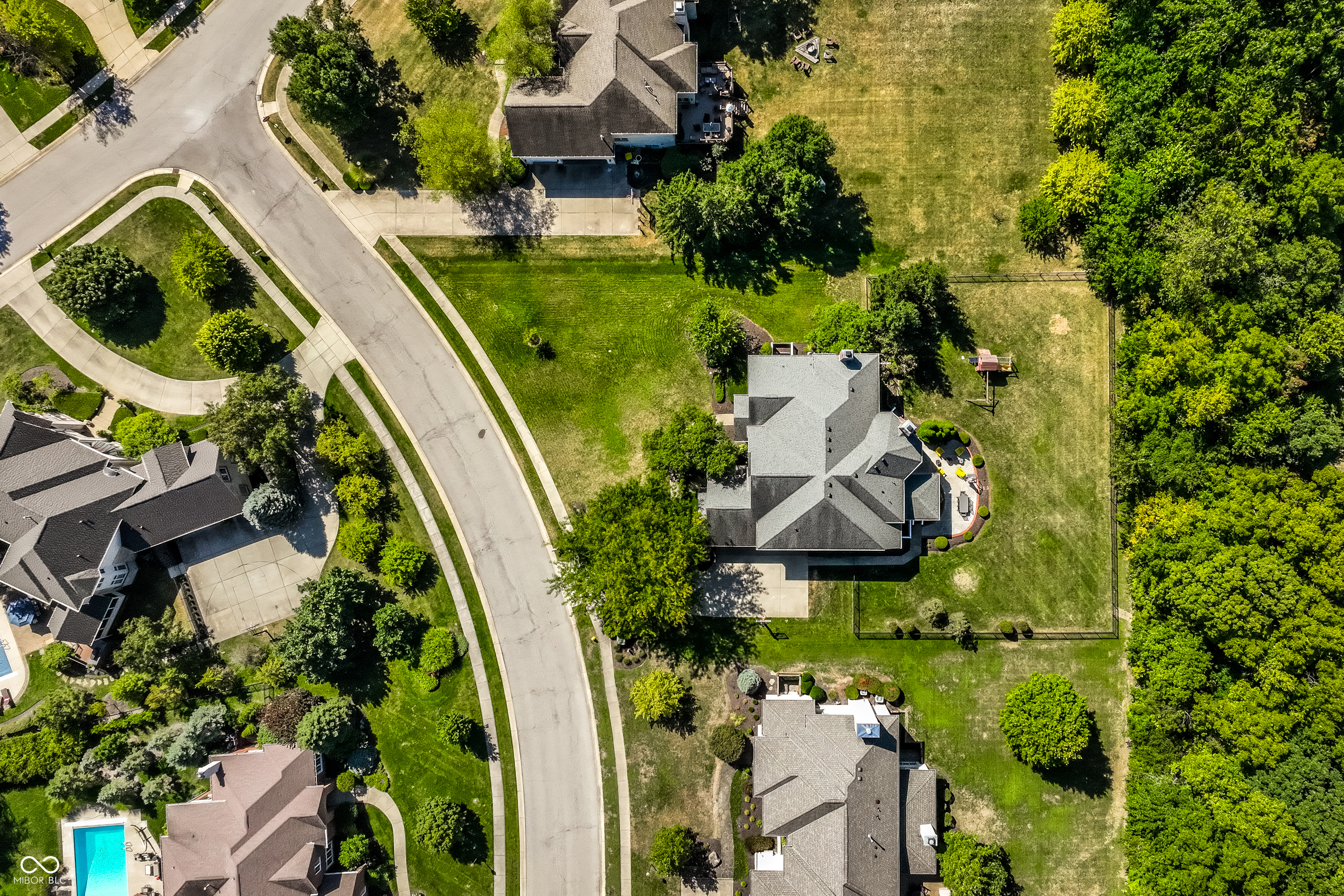 10900 Jasmine Drive