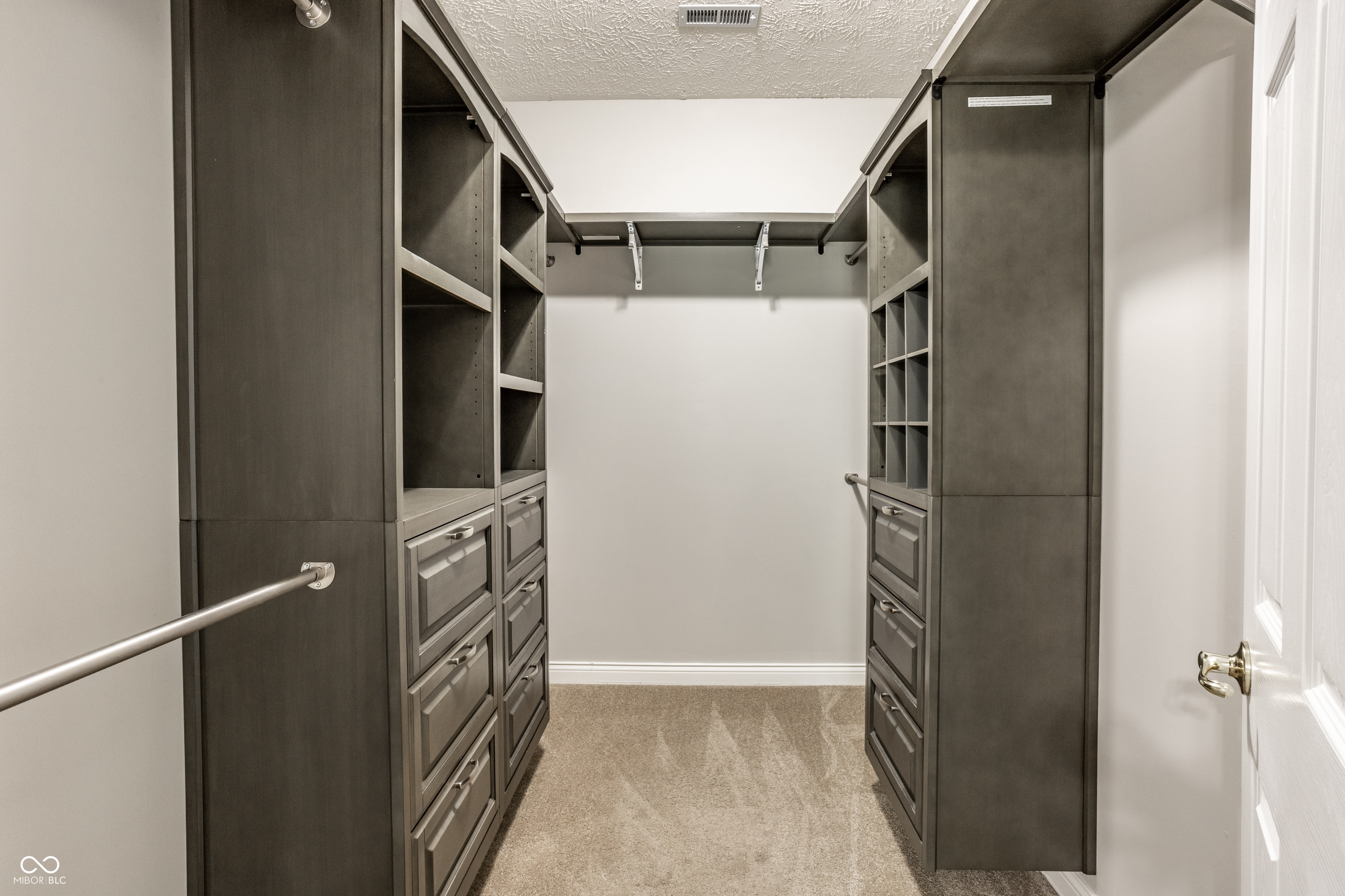 6825 Harbour Woods Overlook