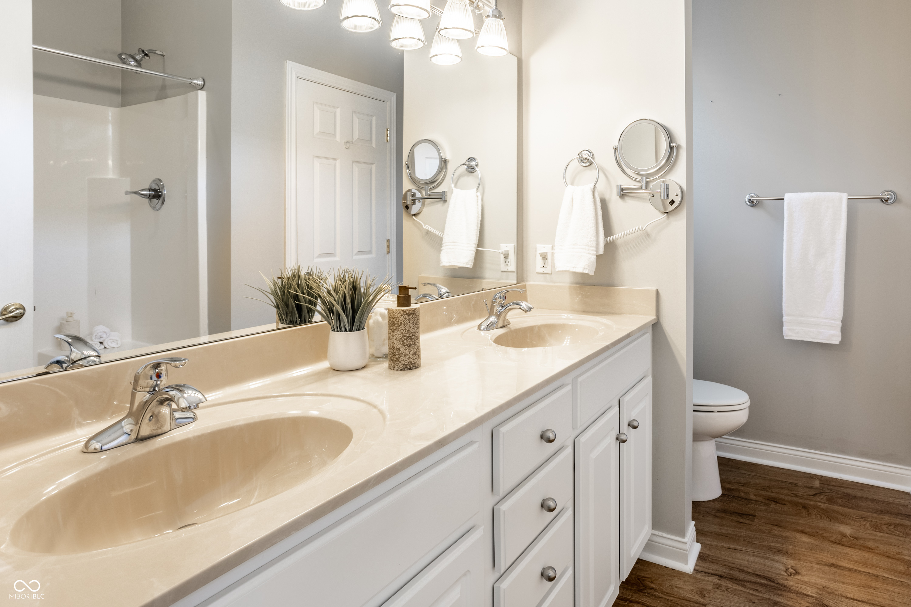 6825 Harbour Woods Overlook