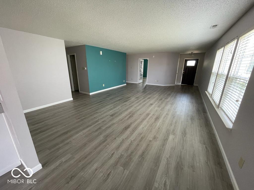 10356 Split Rock Way