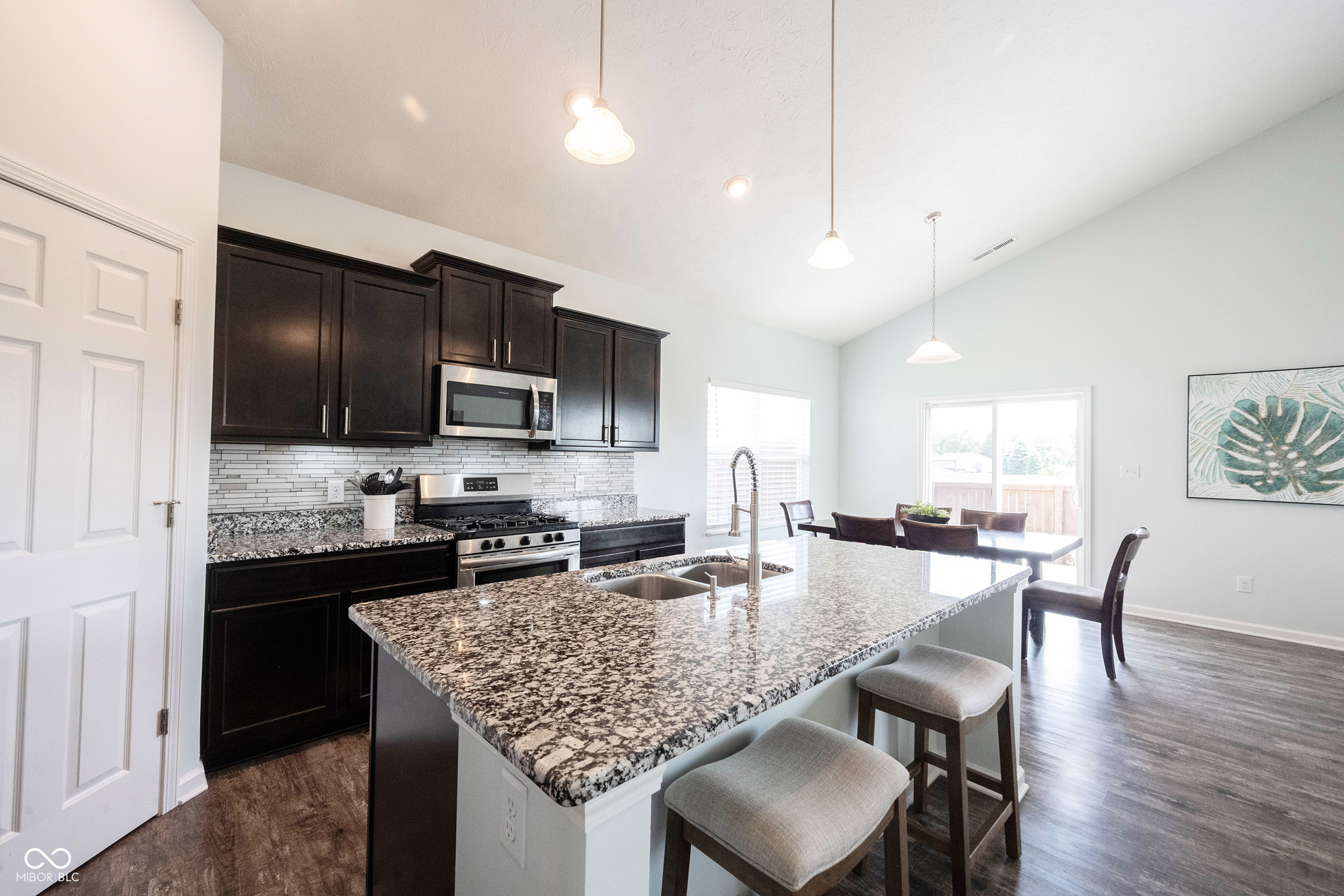 6125 N Cedarwood Drive