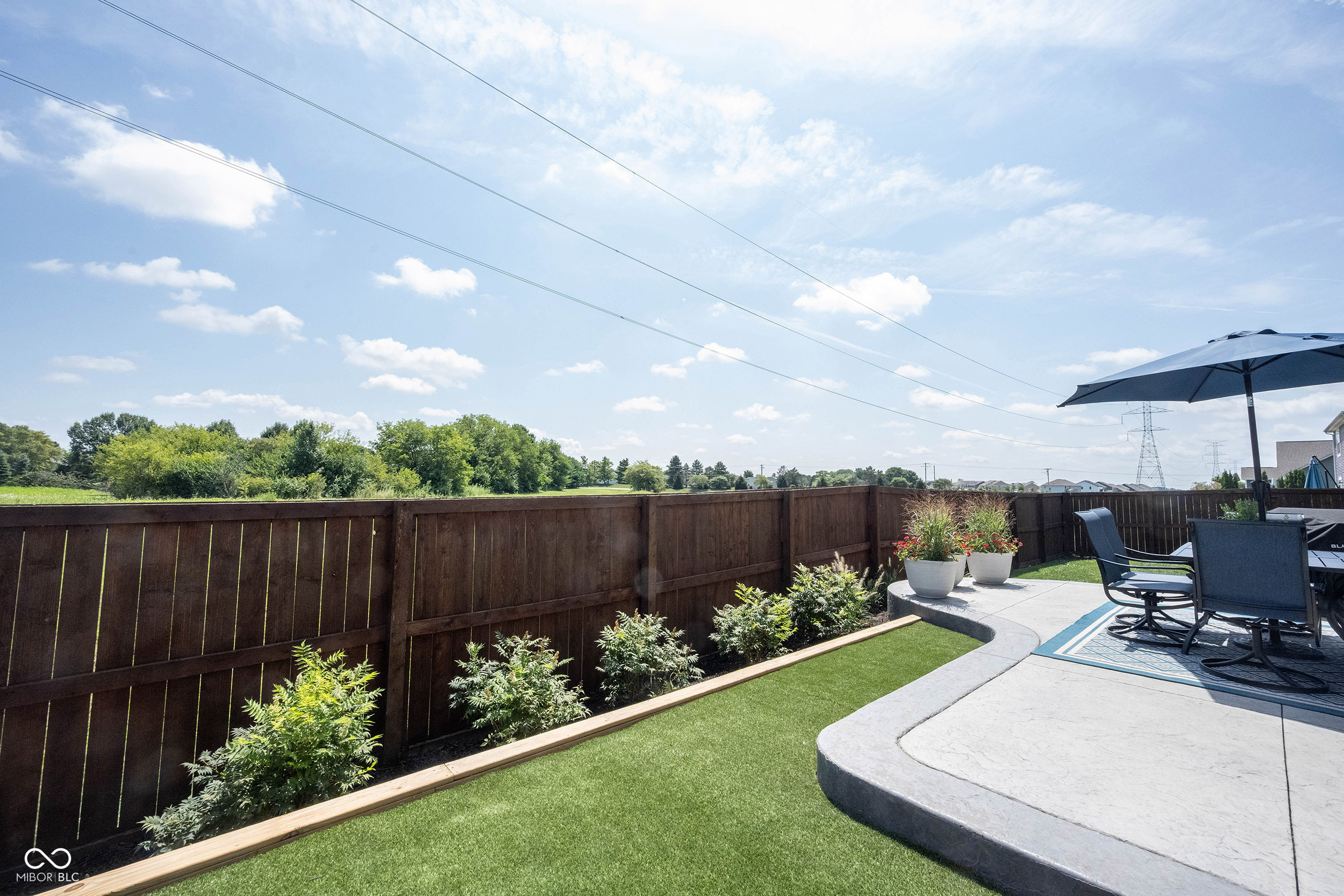 6125 N Cedarwood Drive