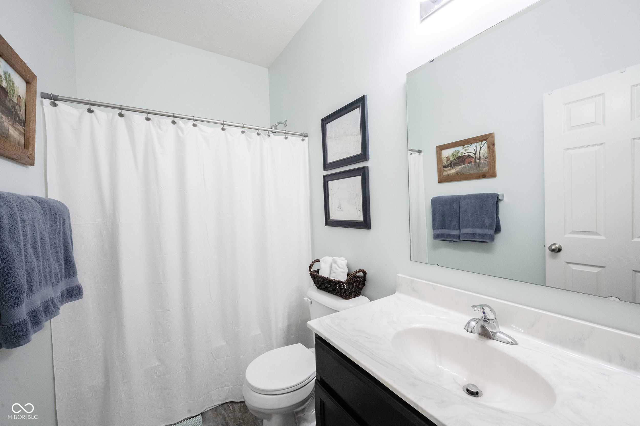 6125 N Cedarwood Drive