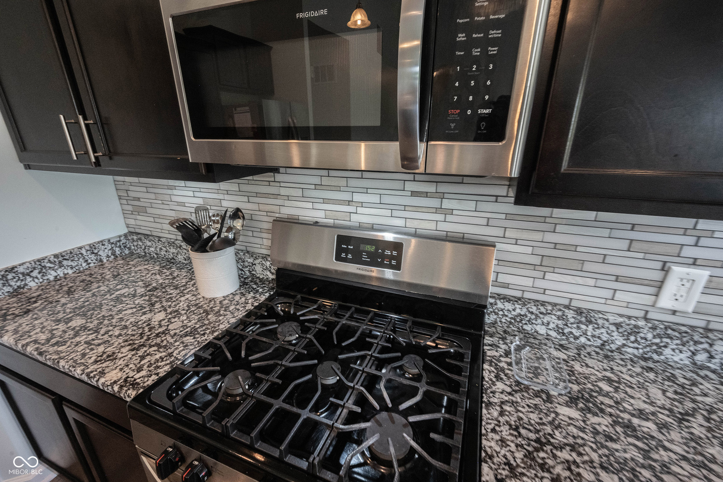 6125 N Cedarwood Drive