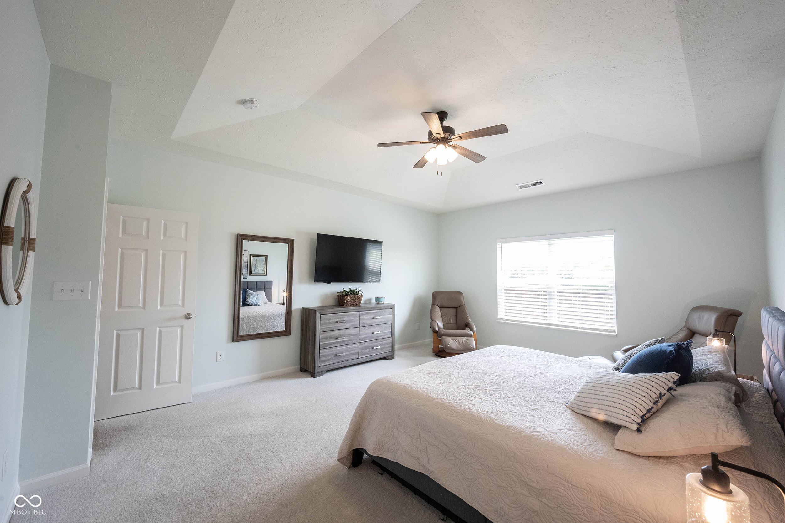 6125 N Cedarwood Drive