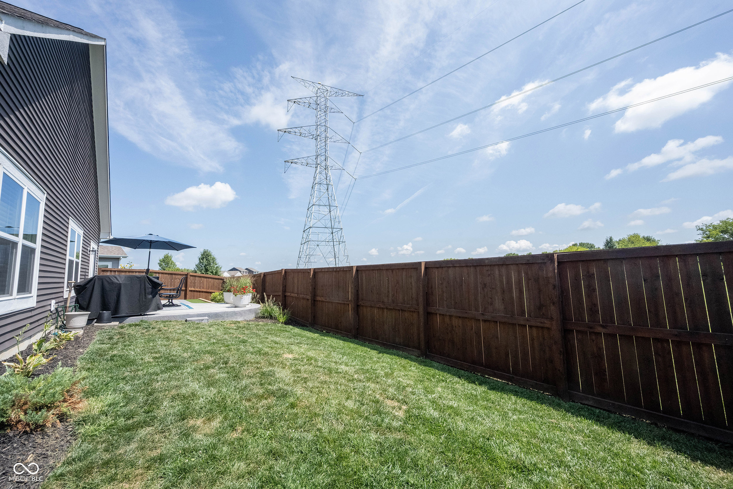 6125 N Cedarwood Drive