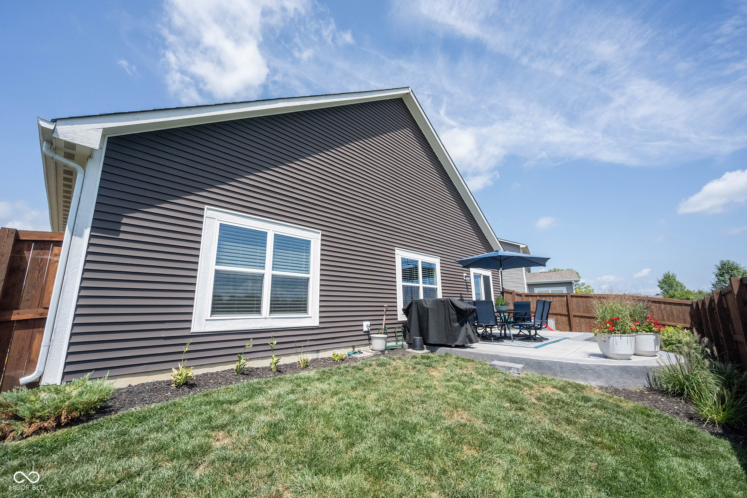 6125 N Cedarwood Drive