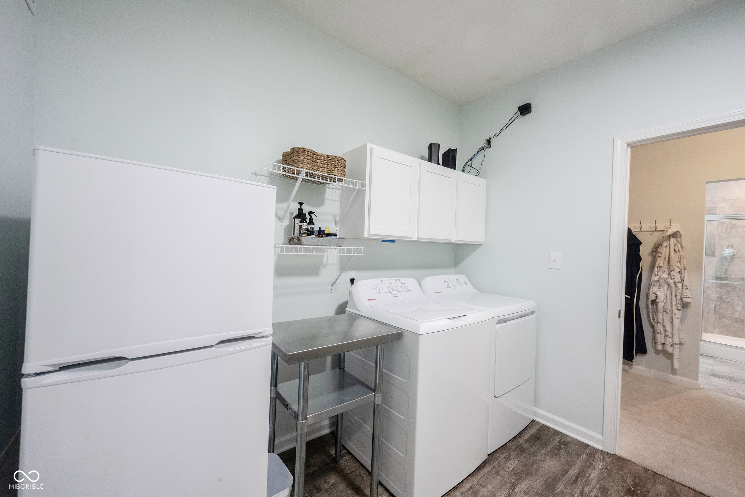 6125 N Cedarwood Drive