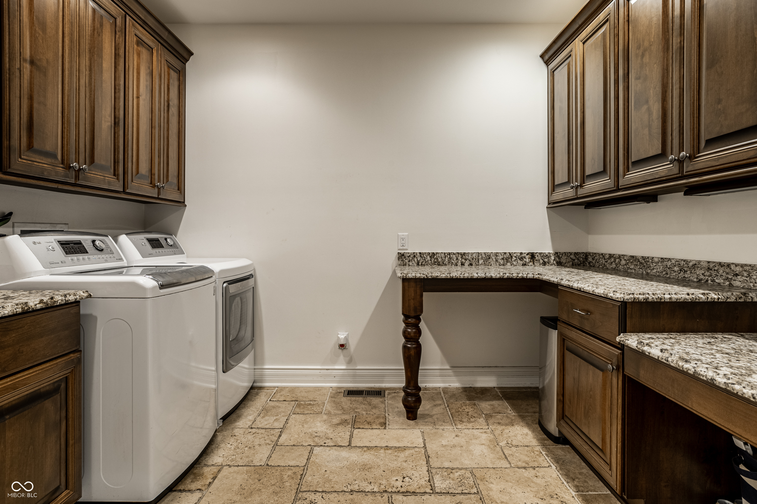 1261 Laurelwood