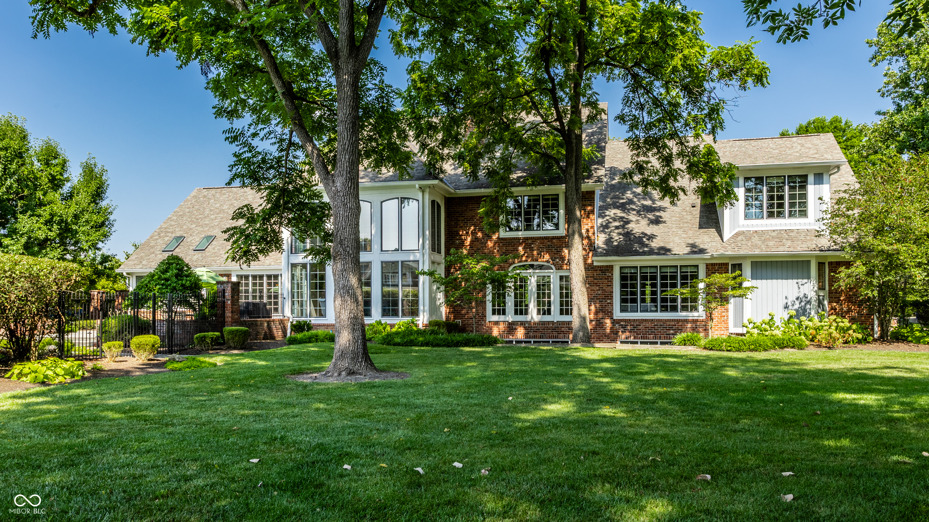 1261 Laurelwood