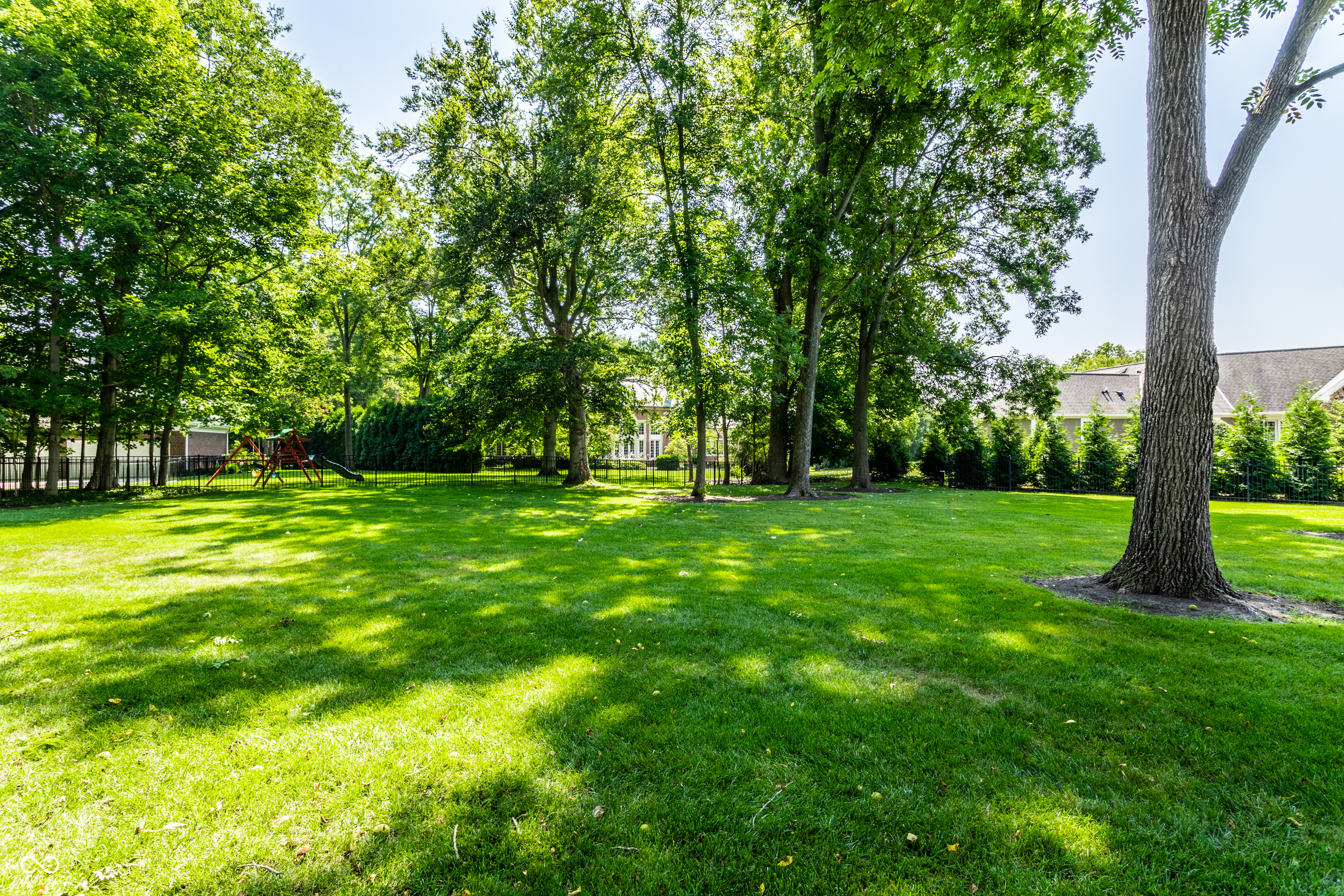 1261 Laurelwood