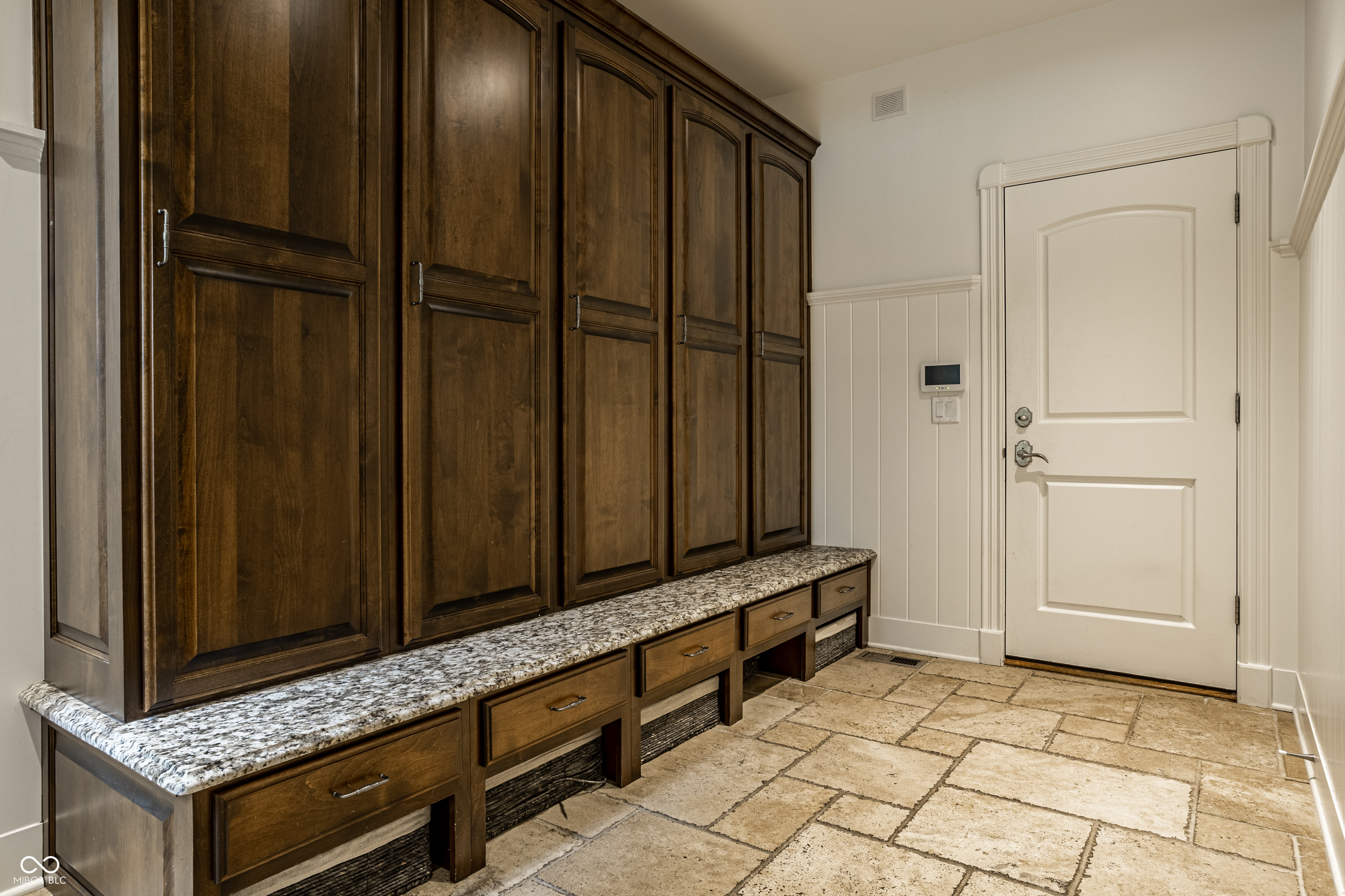 1261 Laurelwood
