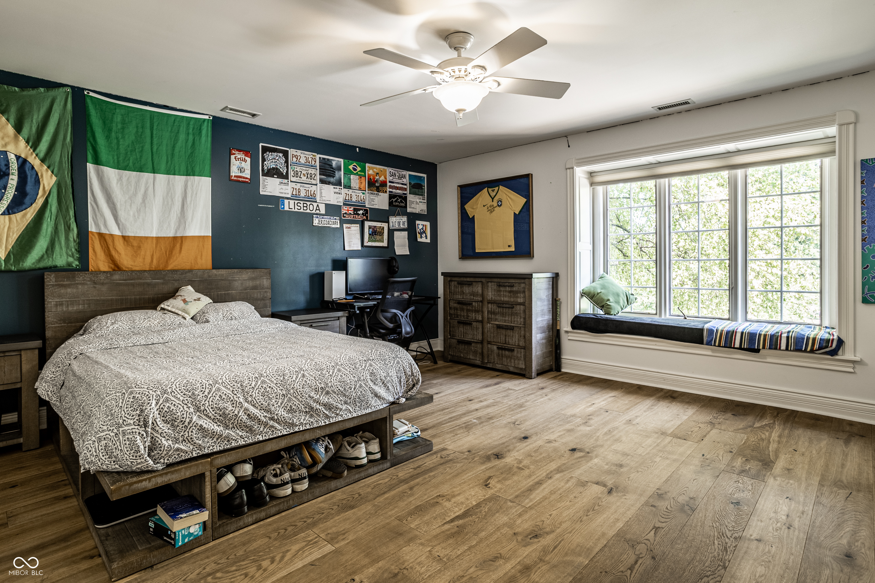 1261 Laurelwood