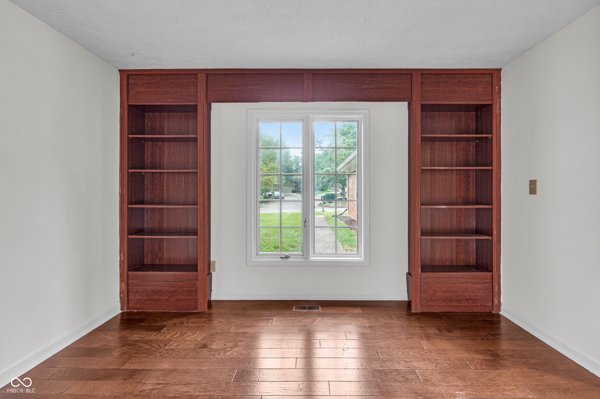 5228 Greenwillow Road