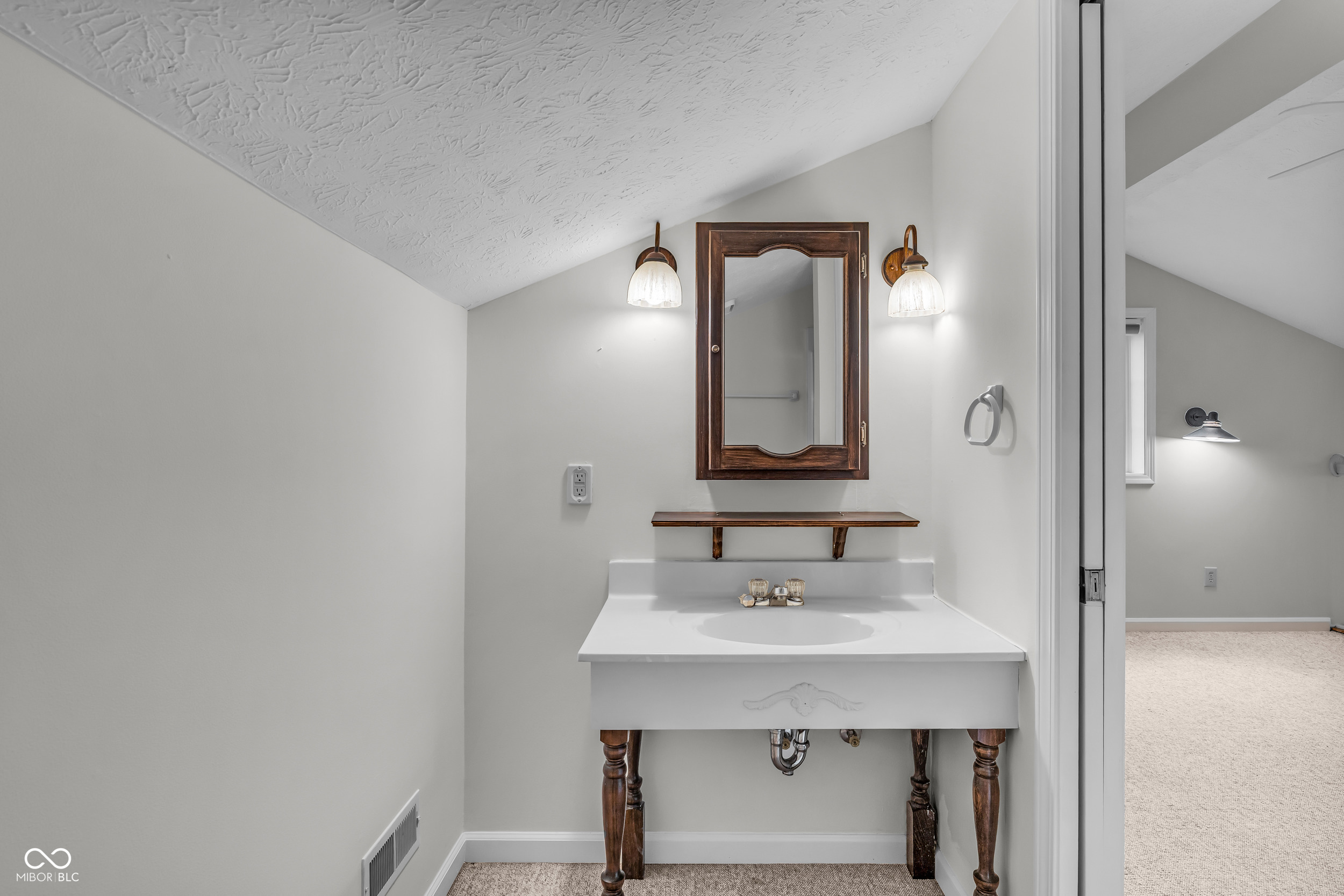 5228 Greenwillow Road