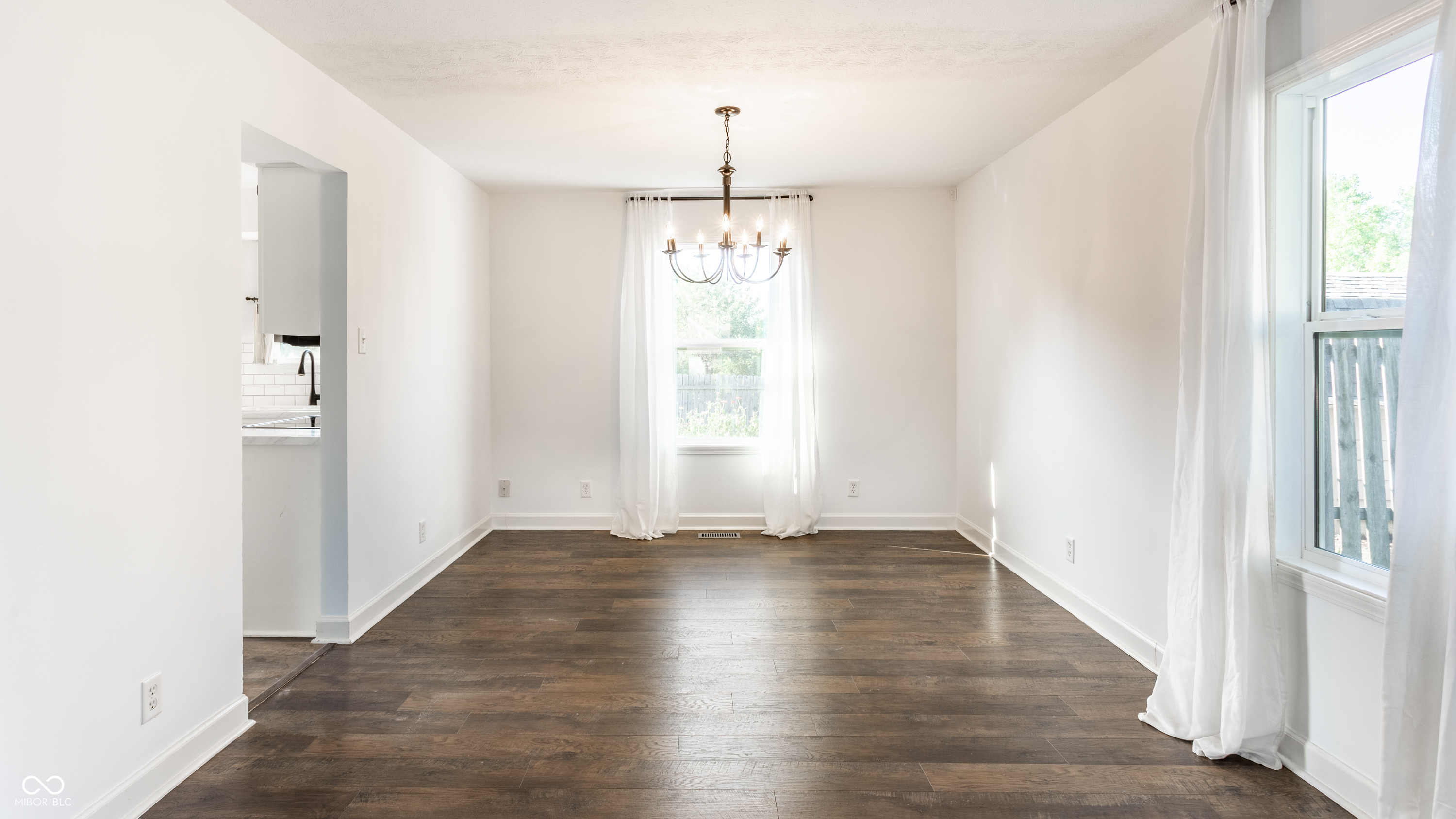 14915 Beacon Boulevard