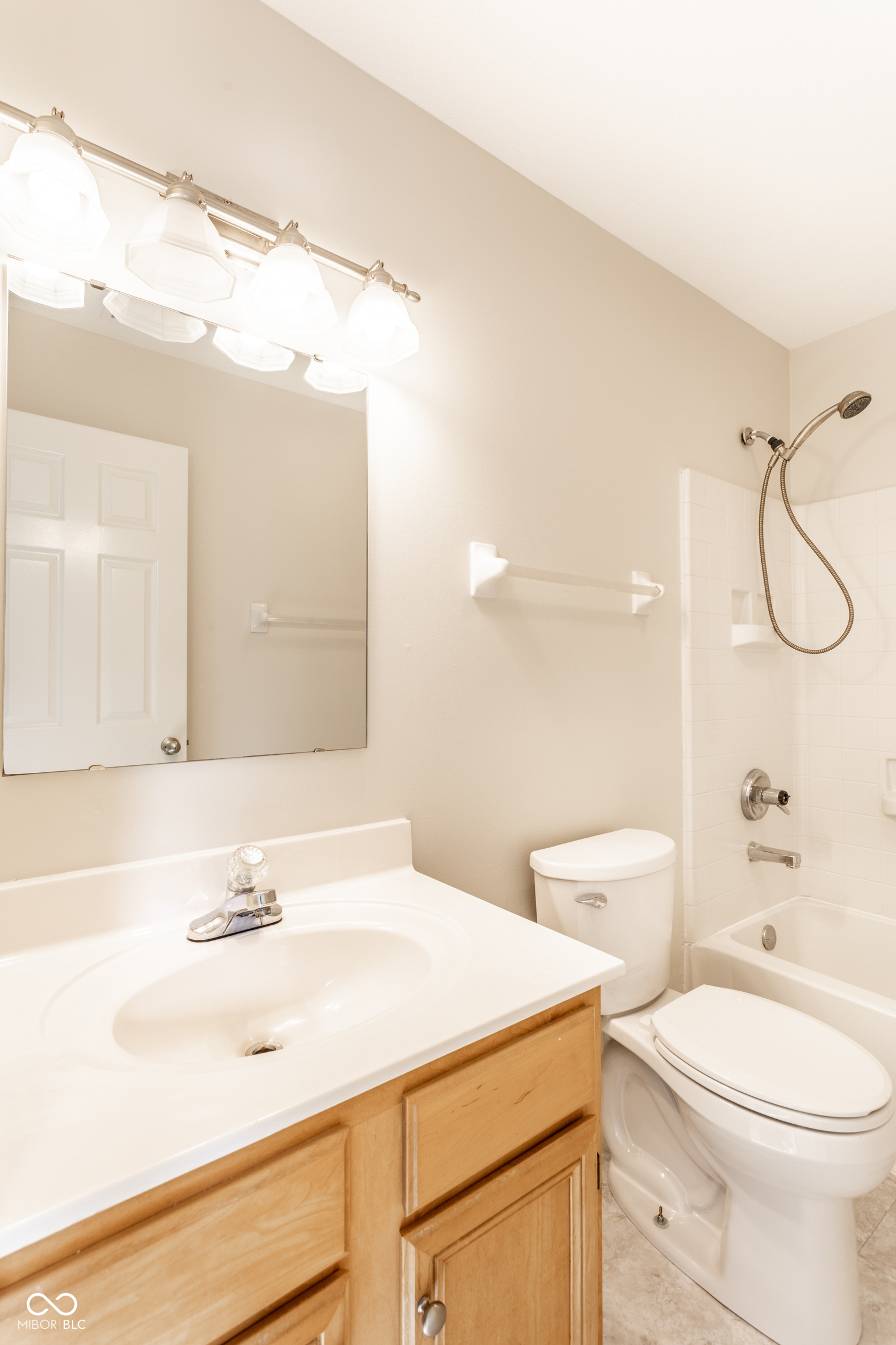 14915 Beacon Boulevard