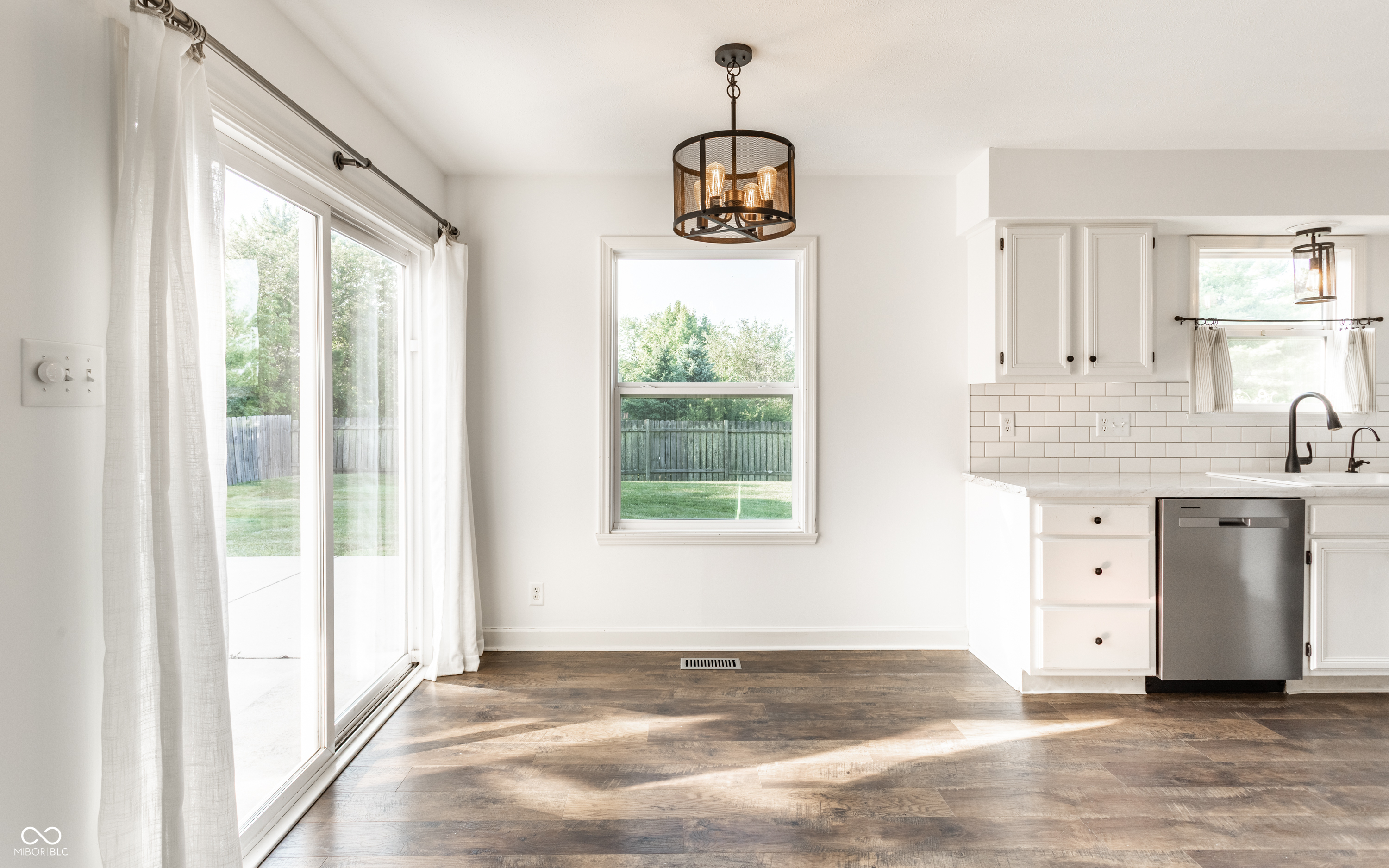 14915 Beacon Boulevard