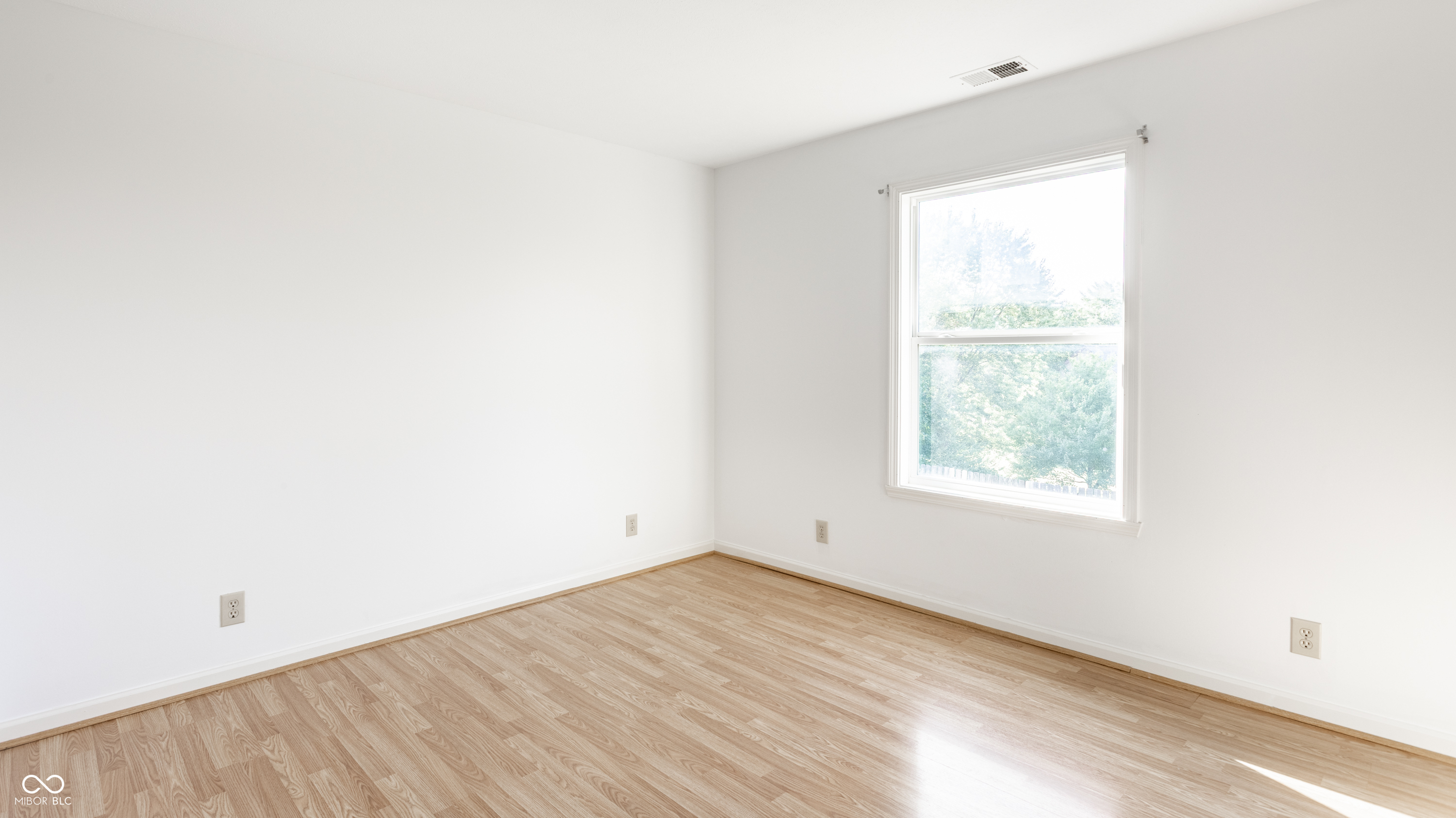 14915 Beacon Boulevard