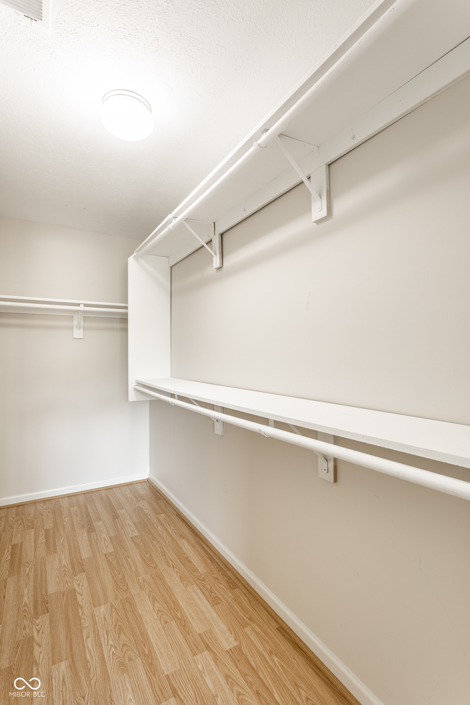 14915 Beacon Boulevard