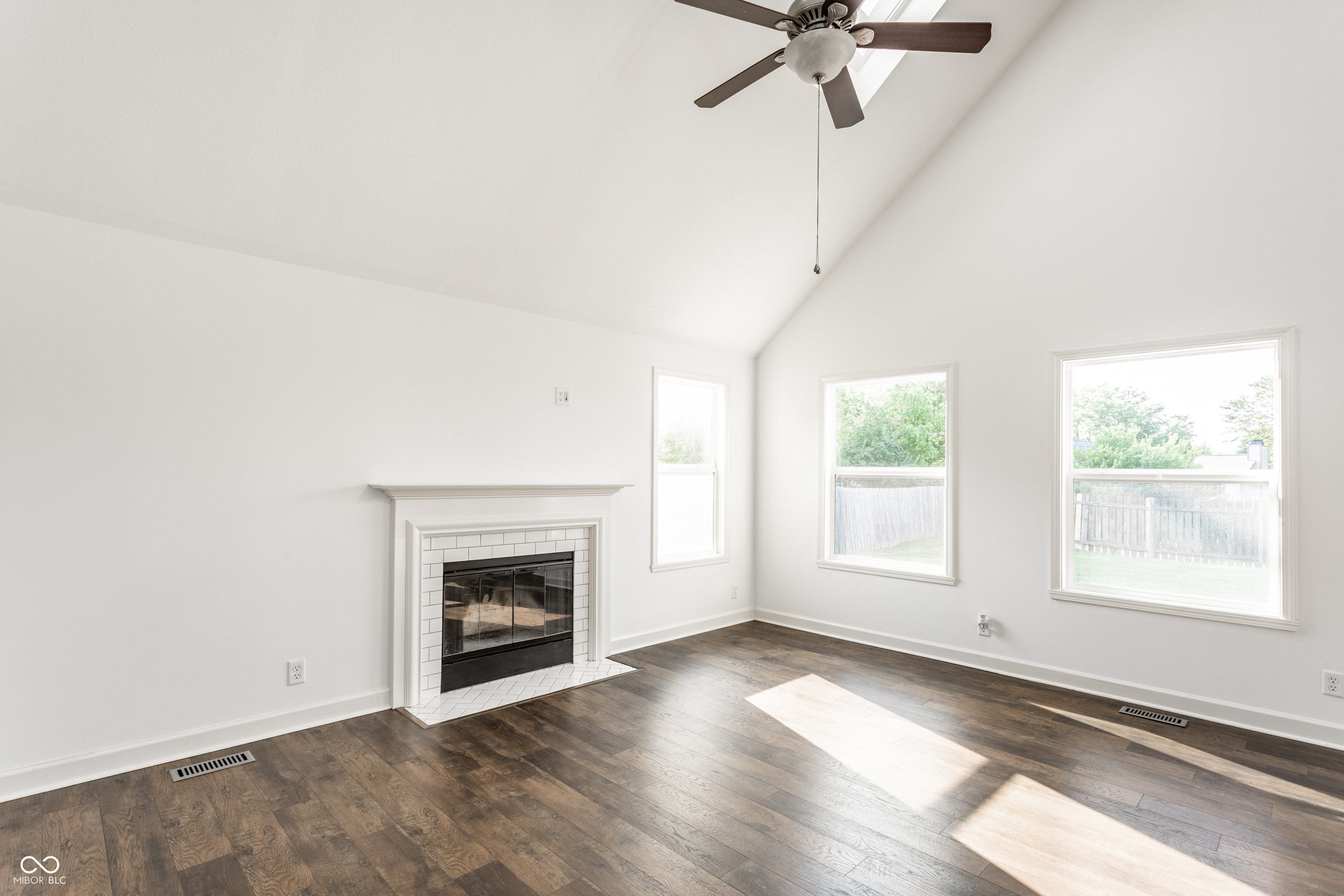 14915 Beacon Boulevard