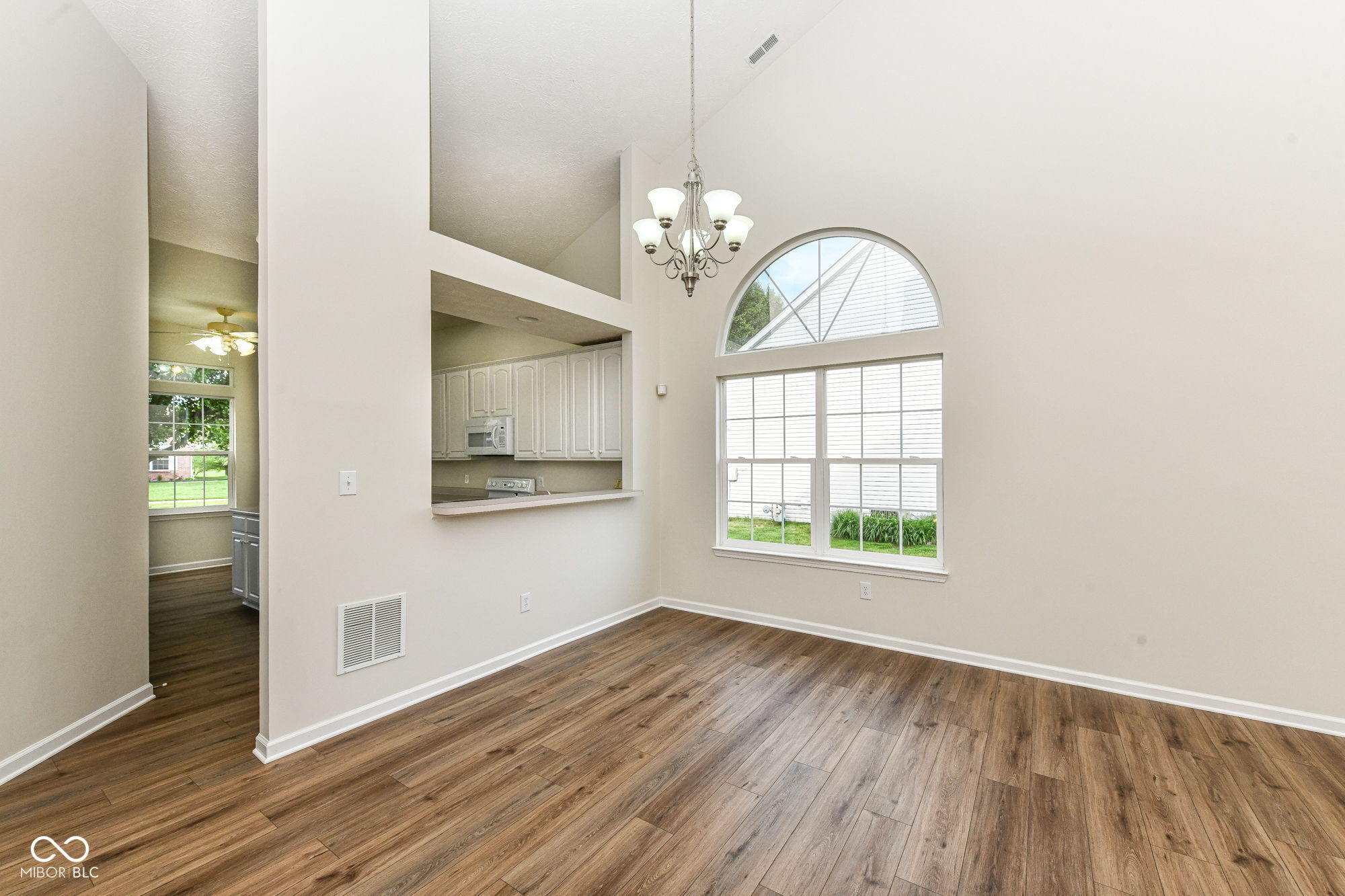 10713 Cardinal Circle