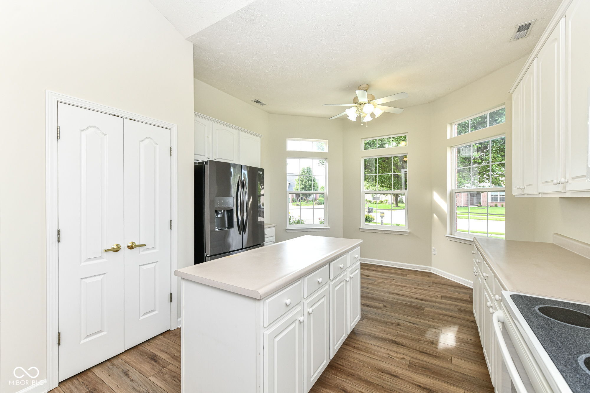 10713 Cardinal Circle