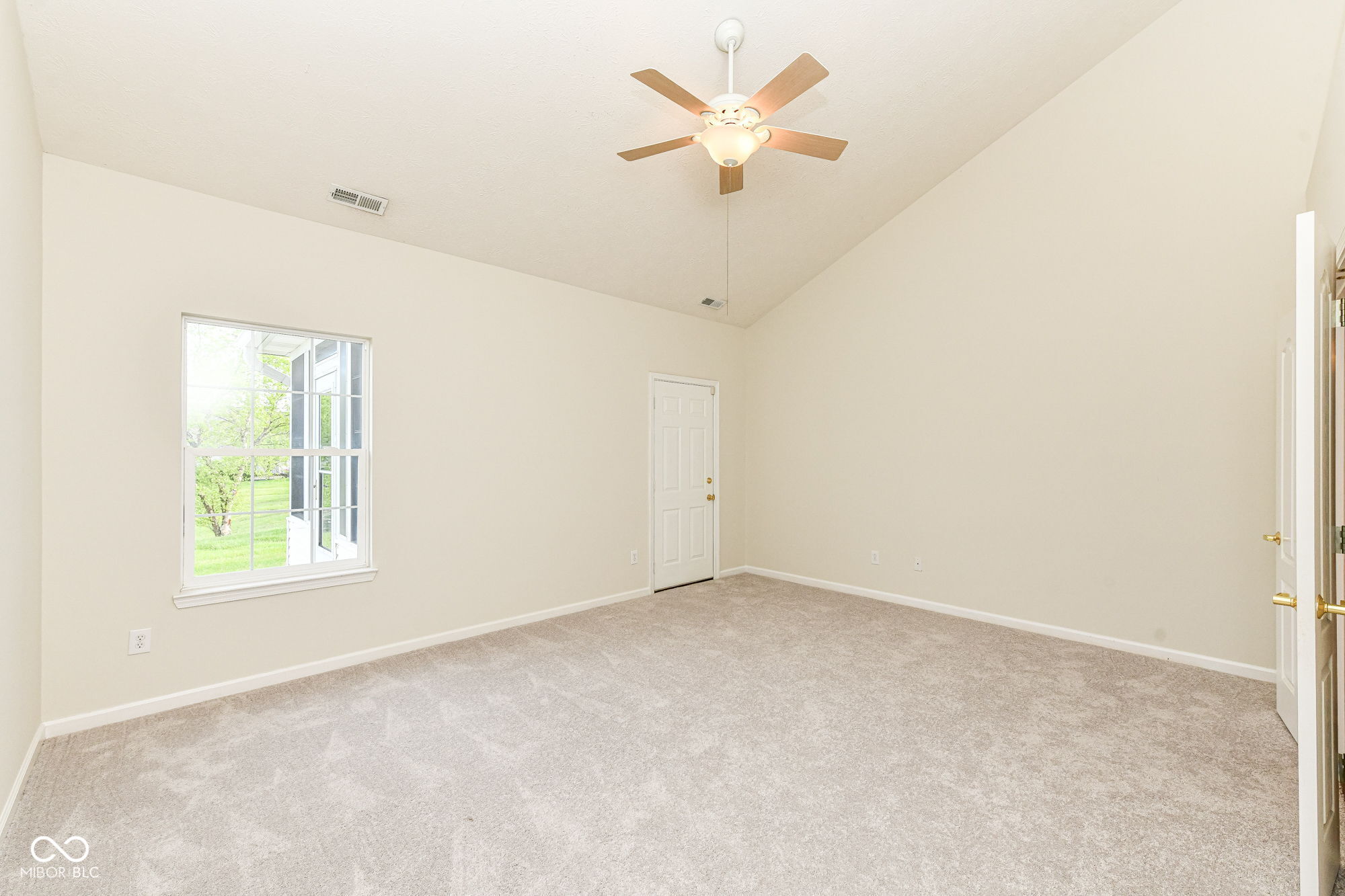 10713 Cardinal Circle