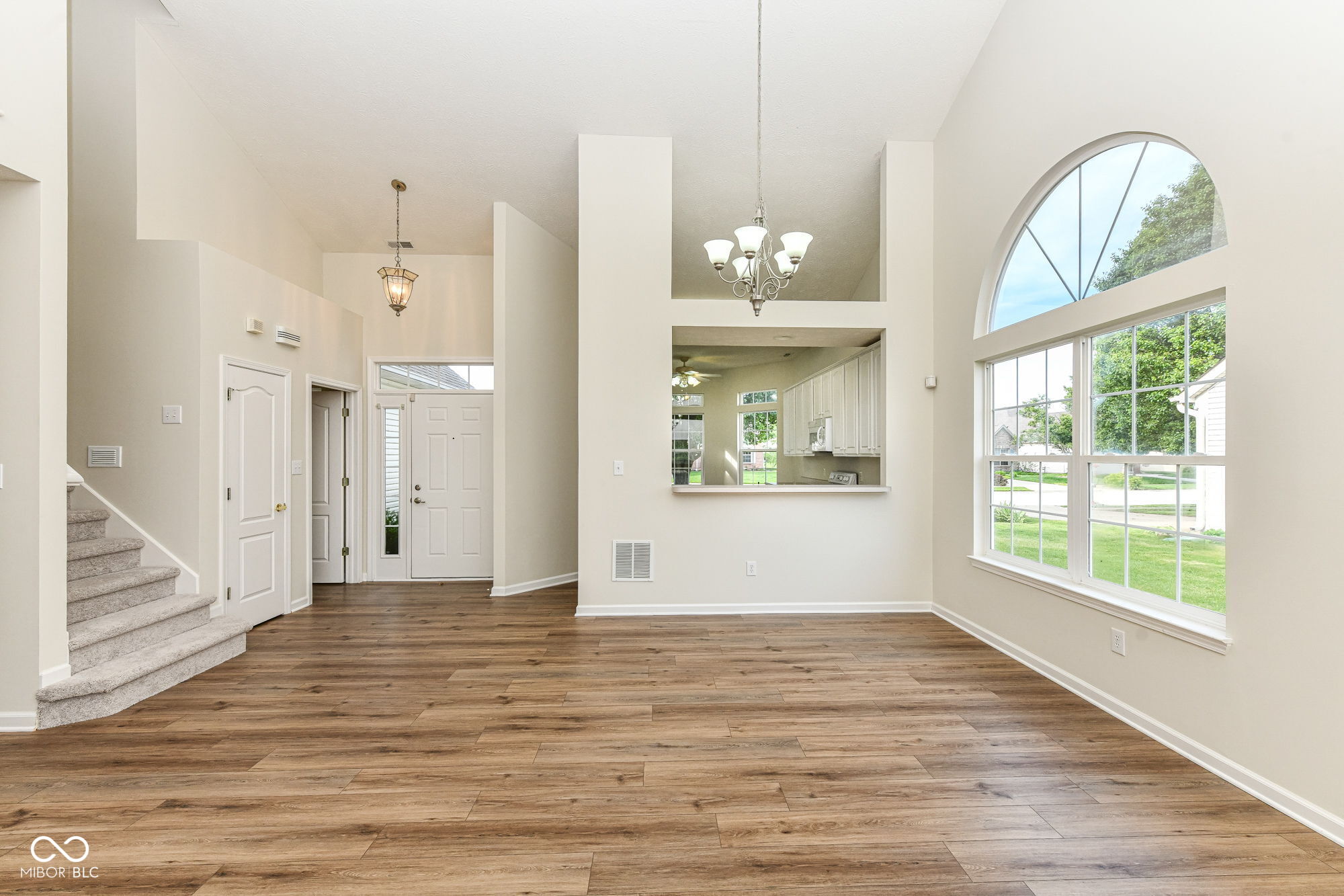 10713 Cardinal Circle