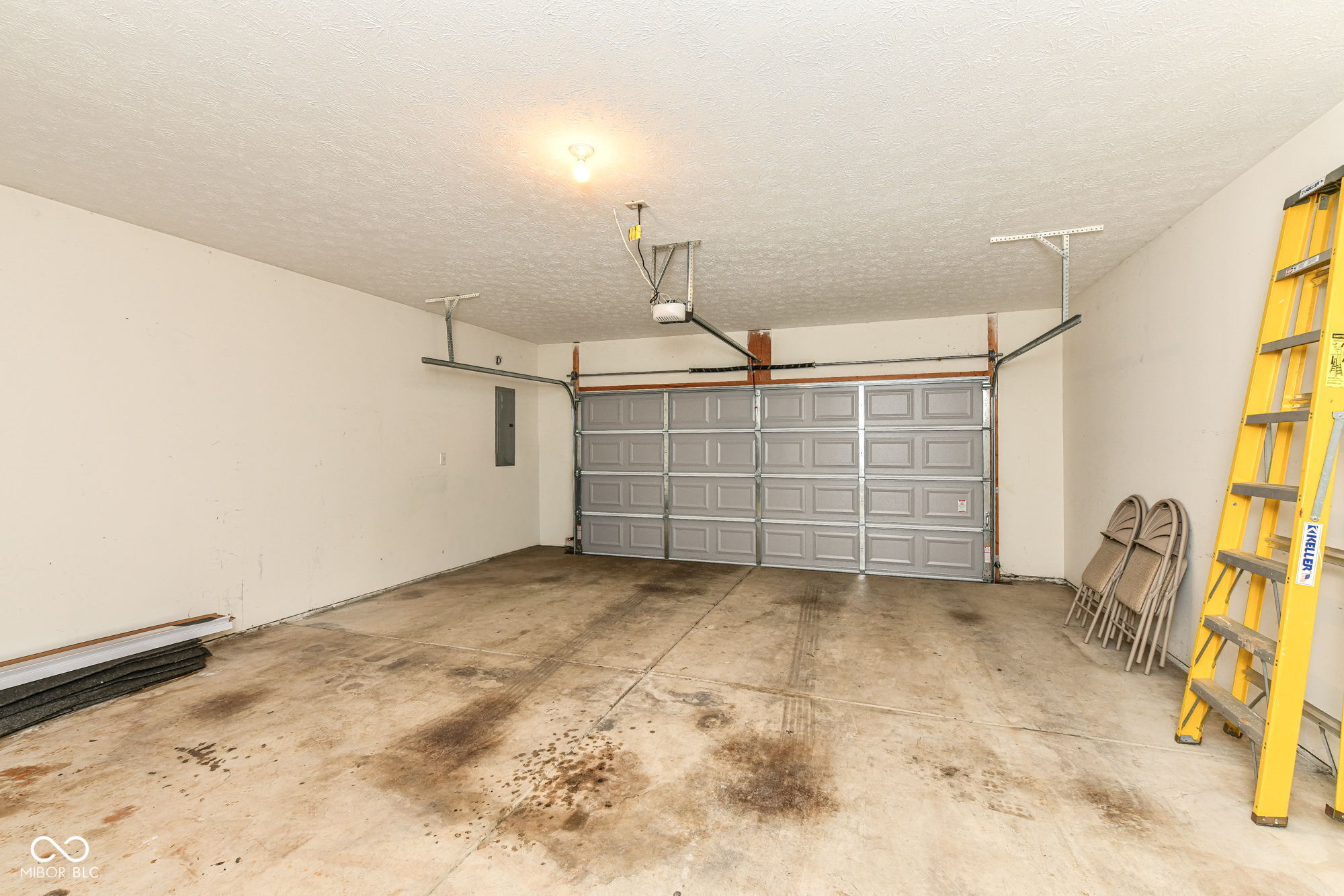 10713 Cardinal Circle