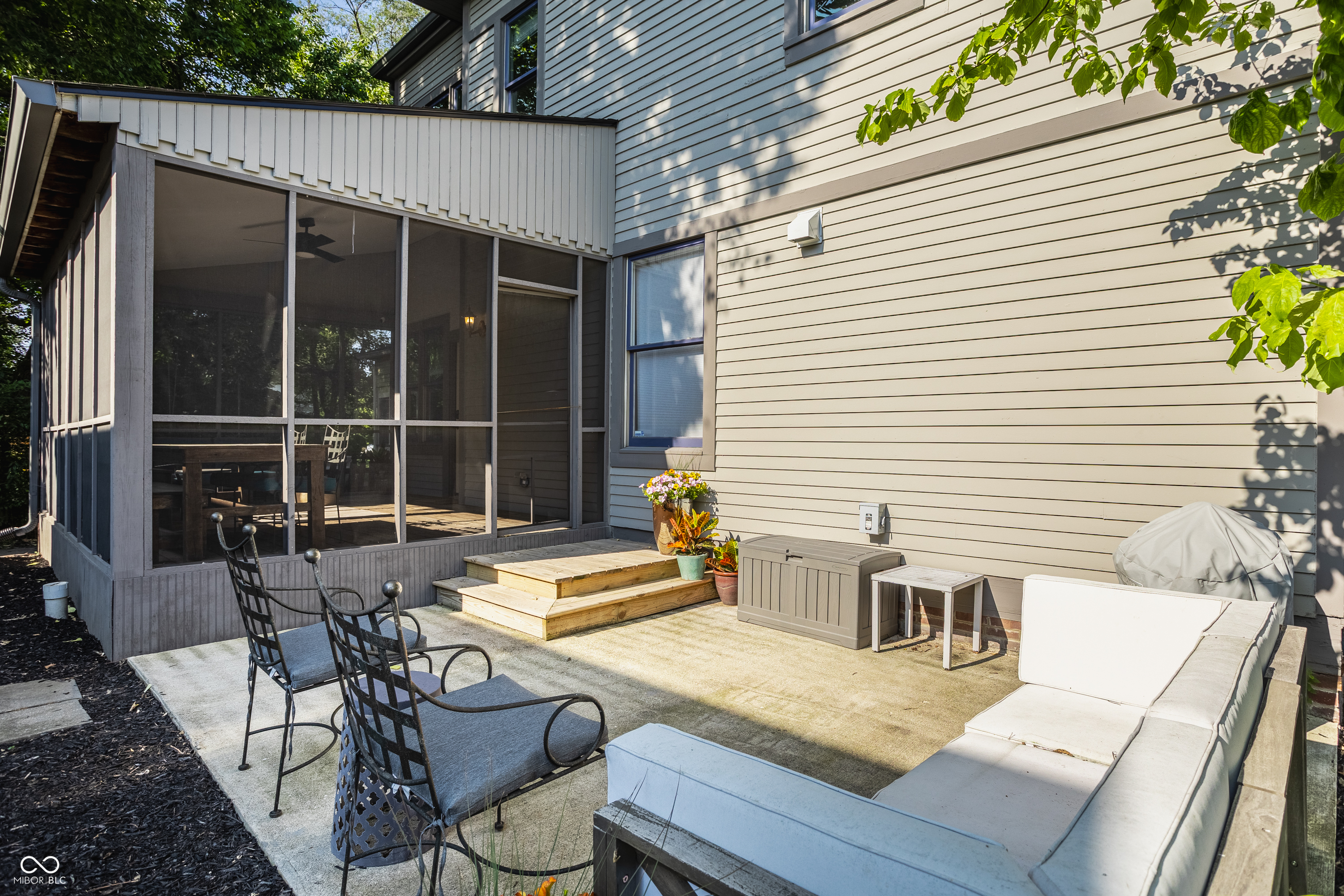 2049 N Alabama Street