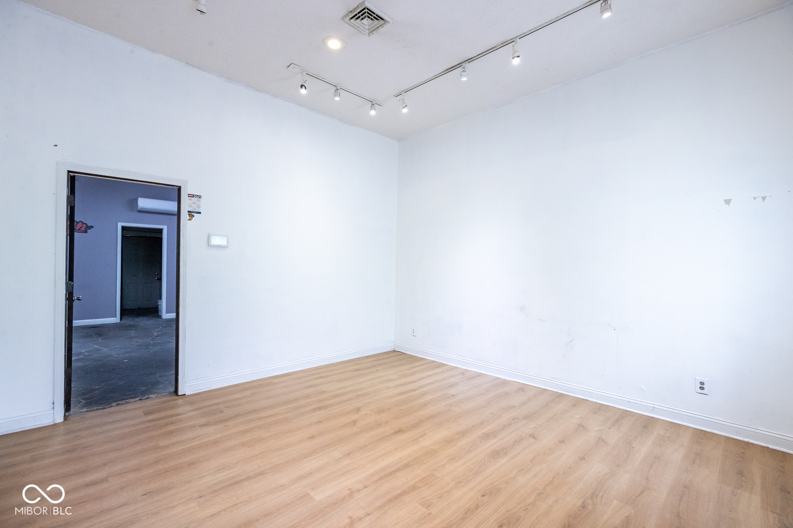 4021 E New York Street