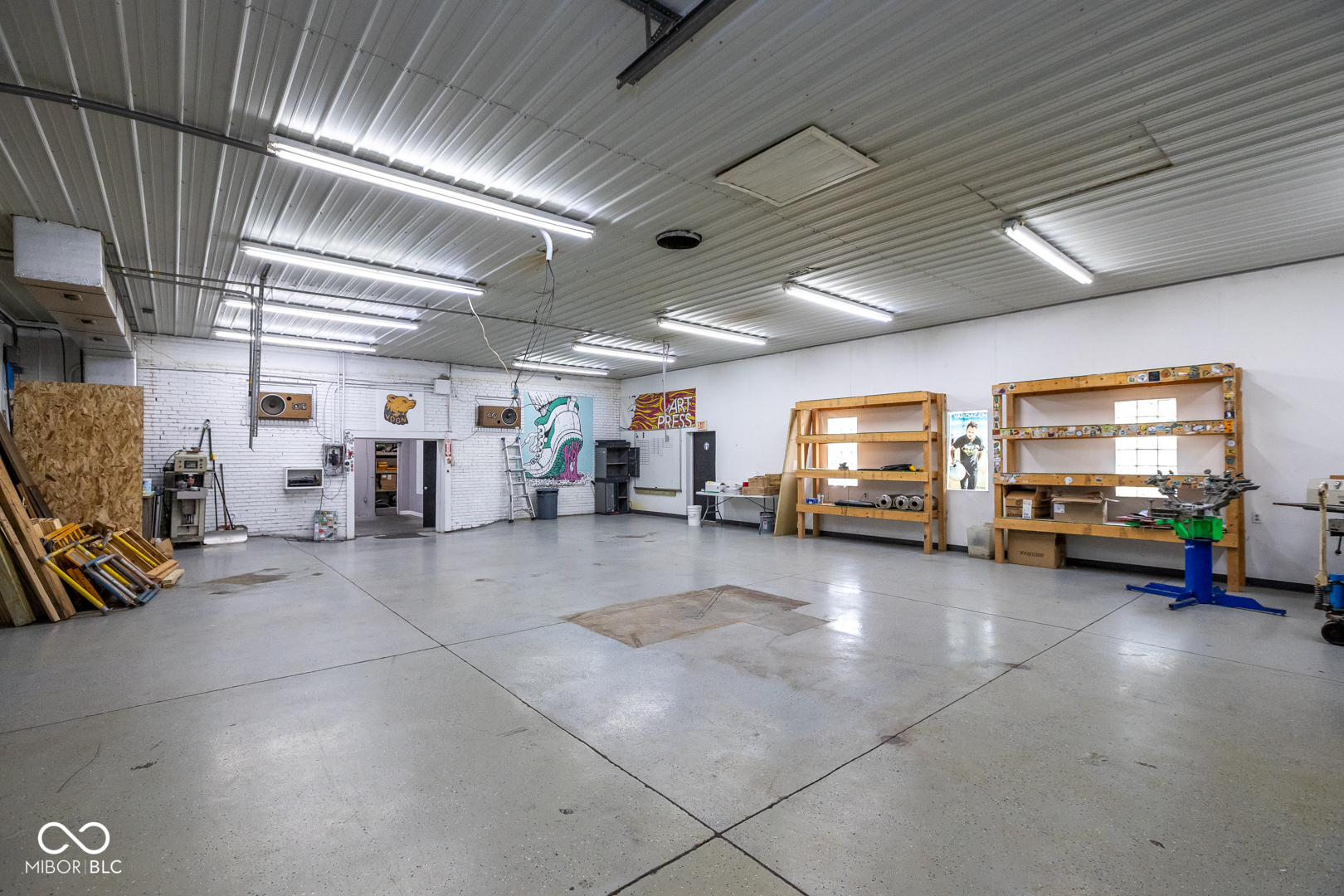 4021 E New York Street