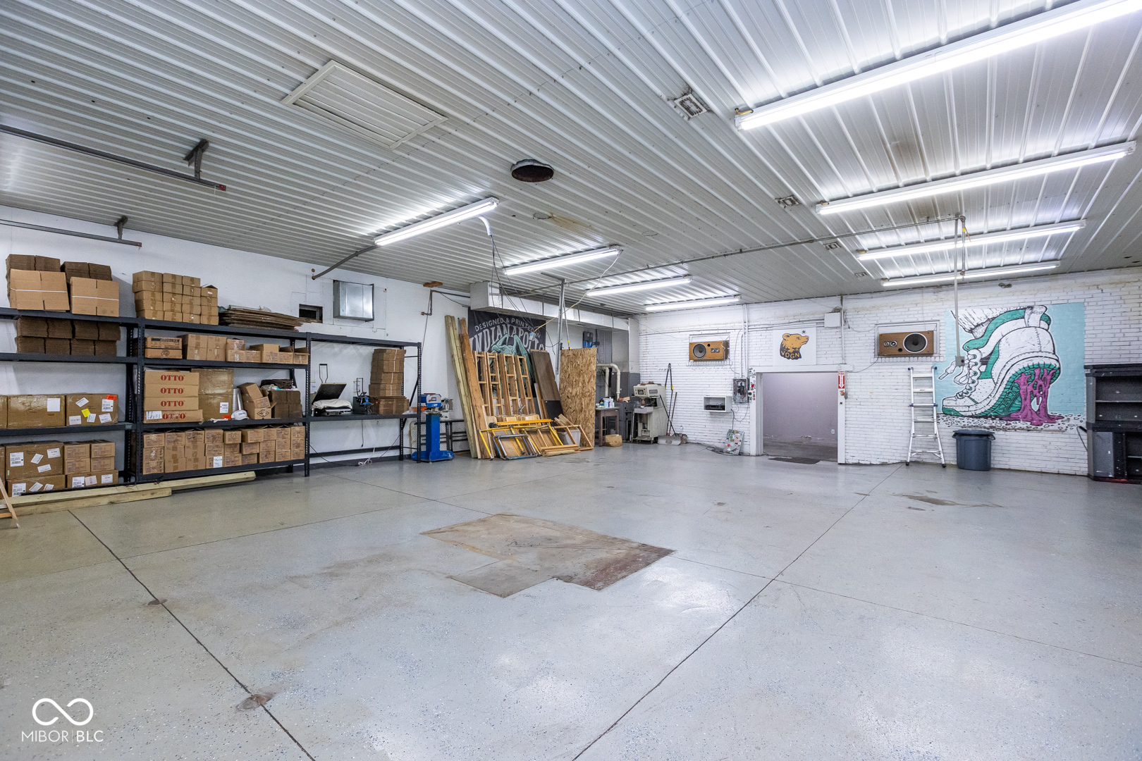 4021 E New York Street