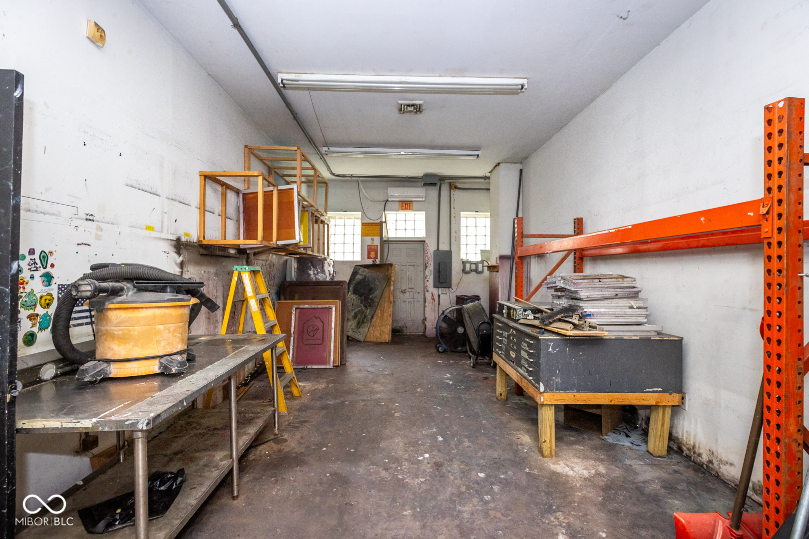 4021 E New York Street