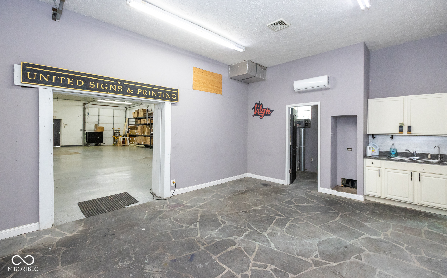 4021 E New York Street