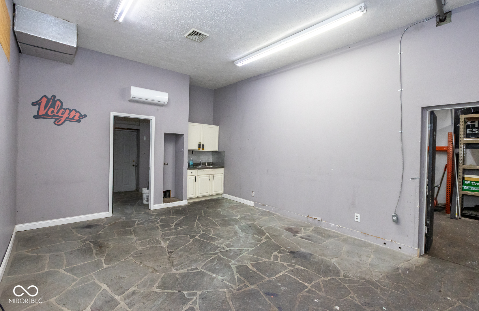 4021 E New York Street