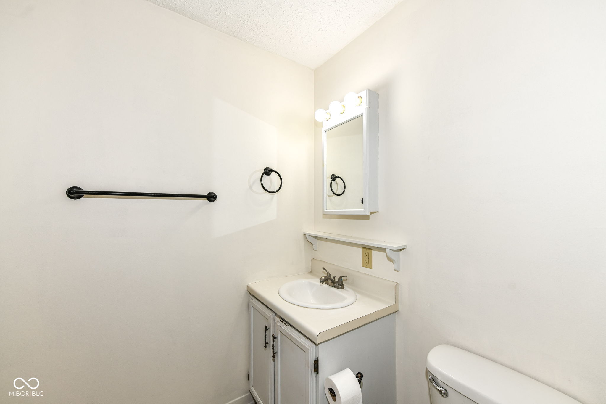 5427 Straw Hat Drive